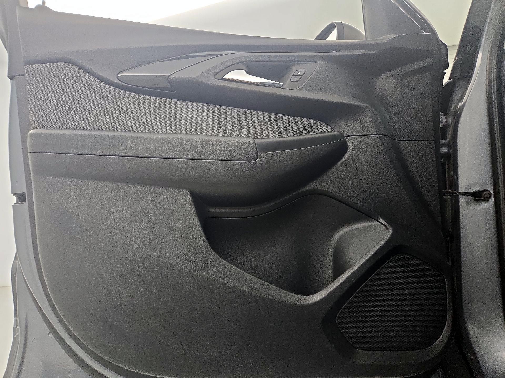 Thumbnail: 2021 Chevrolet TrailBlazer - 12
