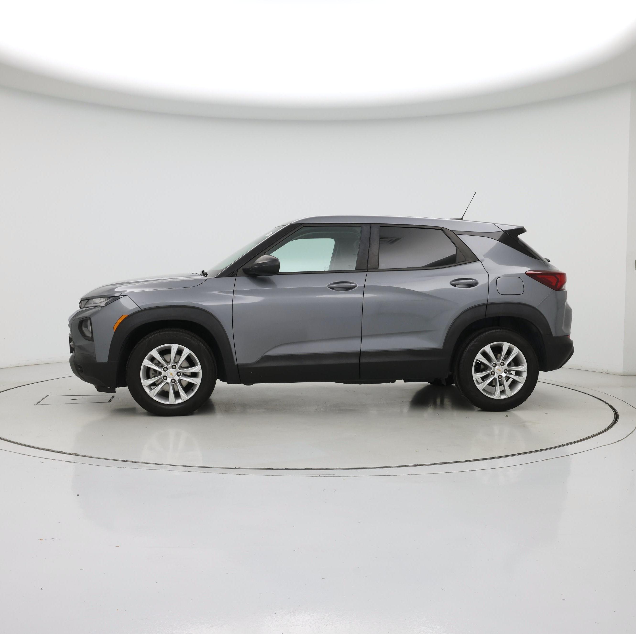 Thumbnail: 2021 Chevrolet TrailBlazer - 3