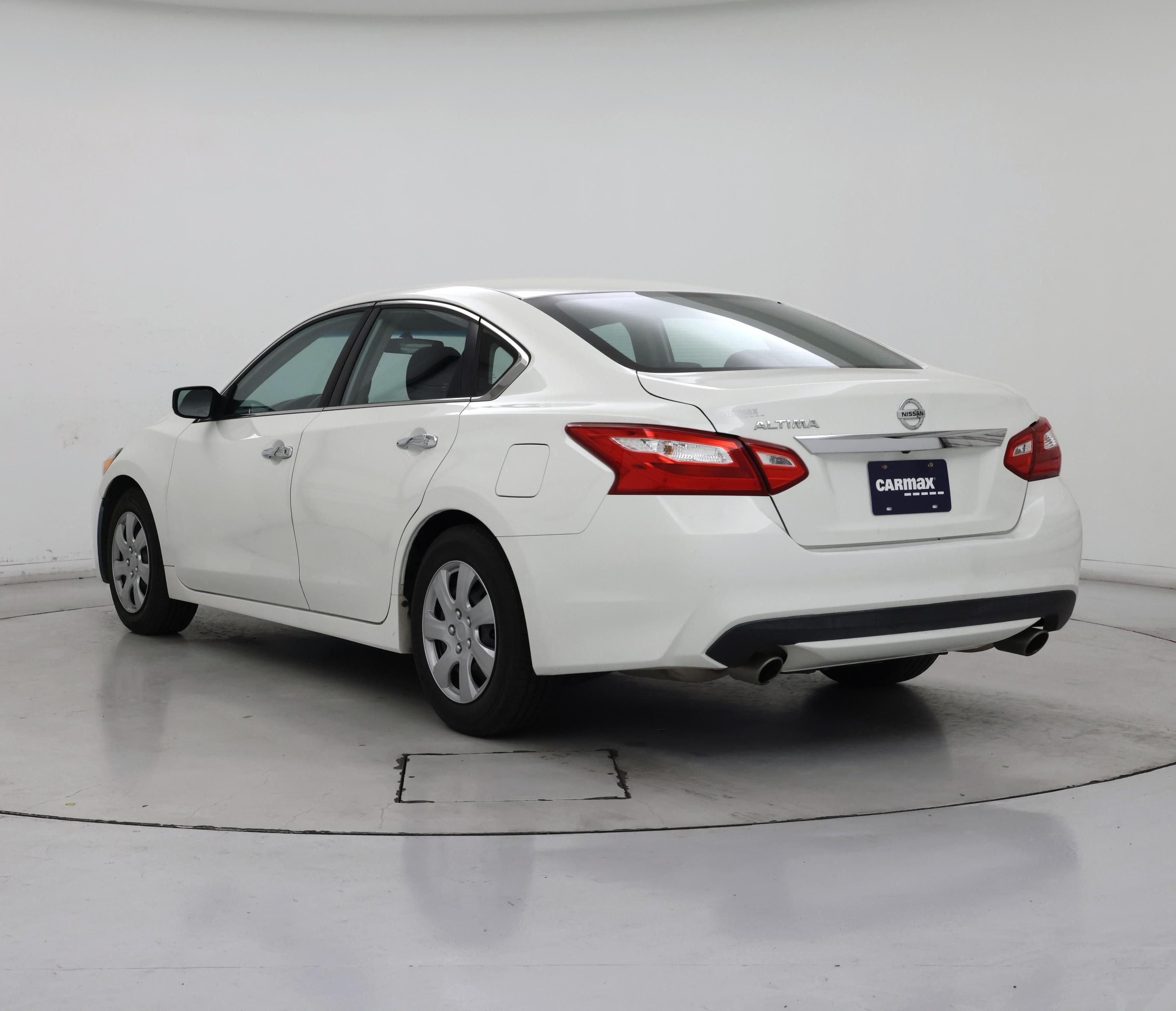 Thumbnail: 2017 Nissan Altima - 2
