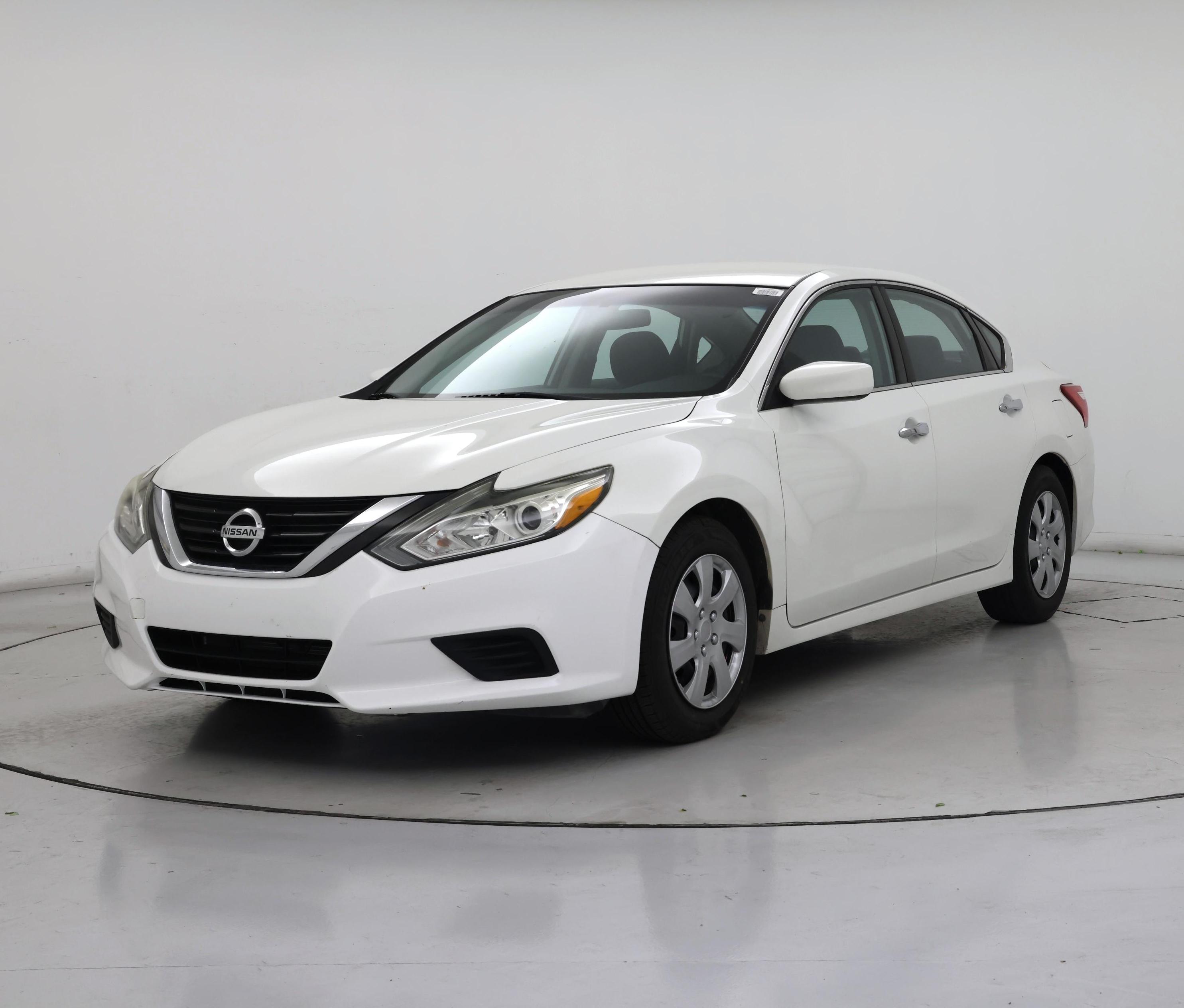 Thumbnail: 2017 Nissan Altima - 4