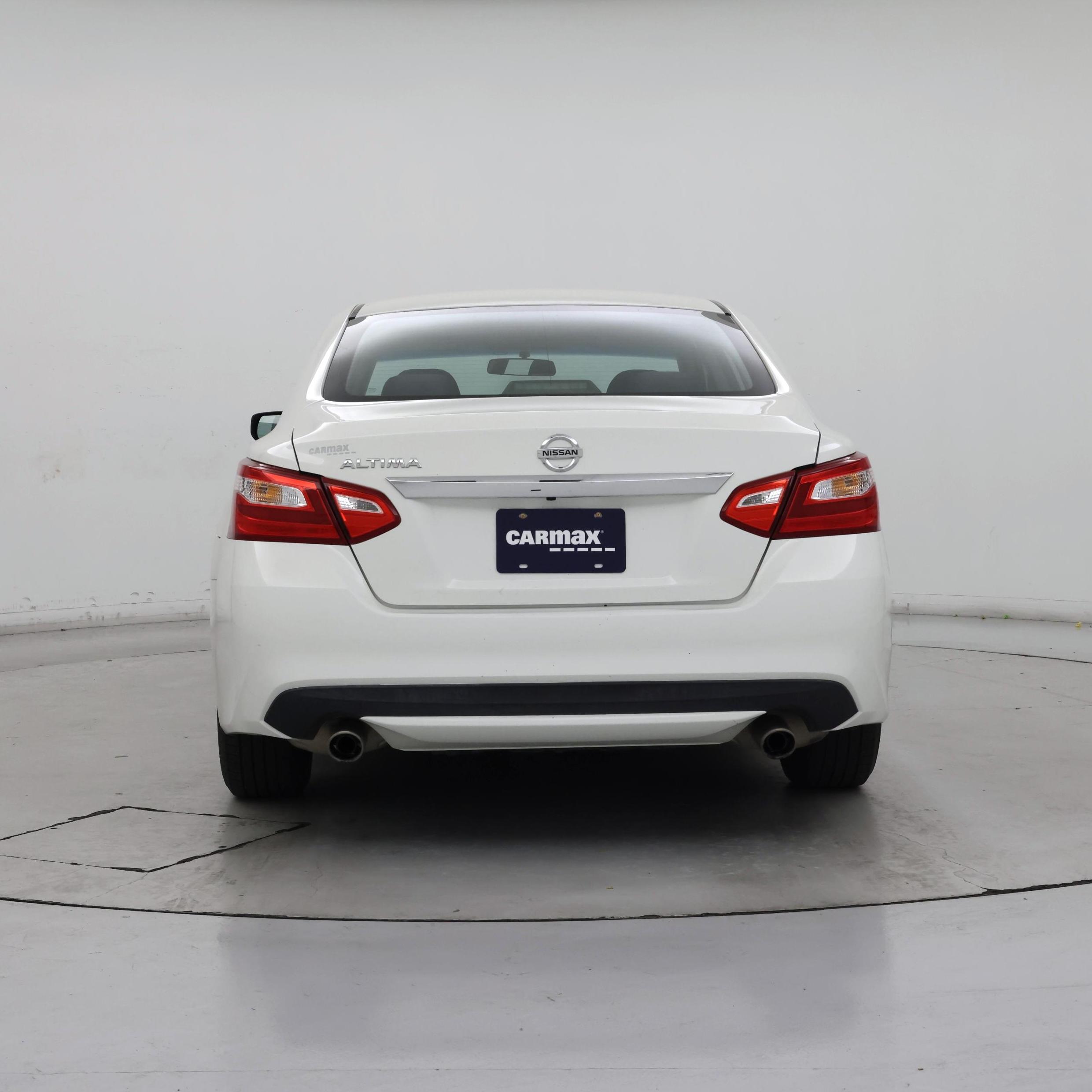Thumbnail: 2017 Nissan Altima - 6