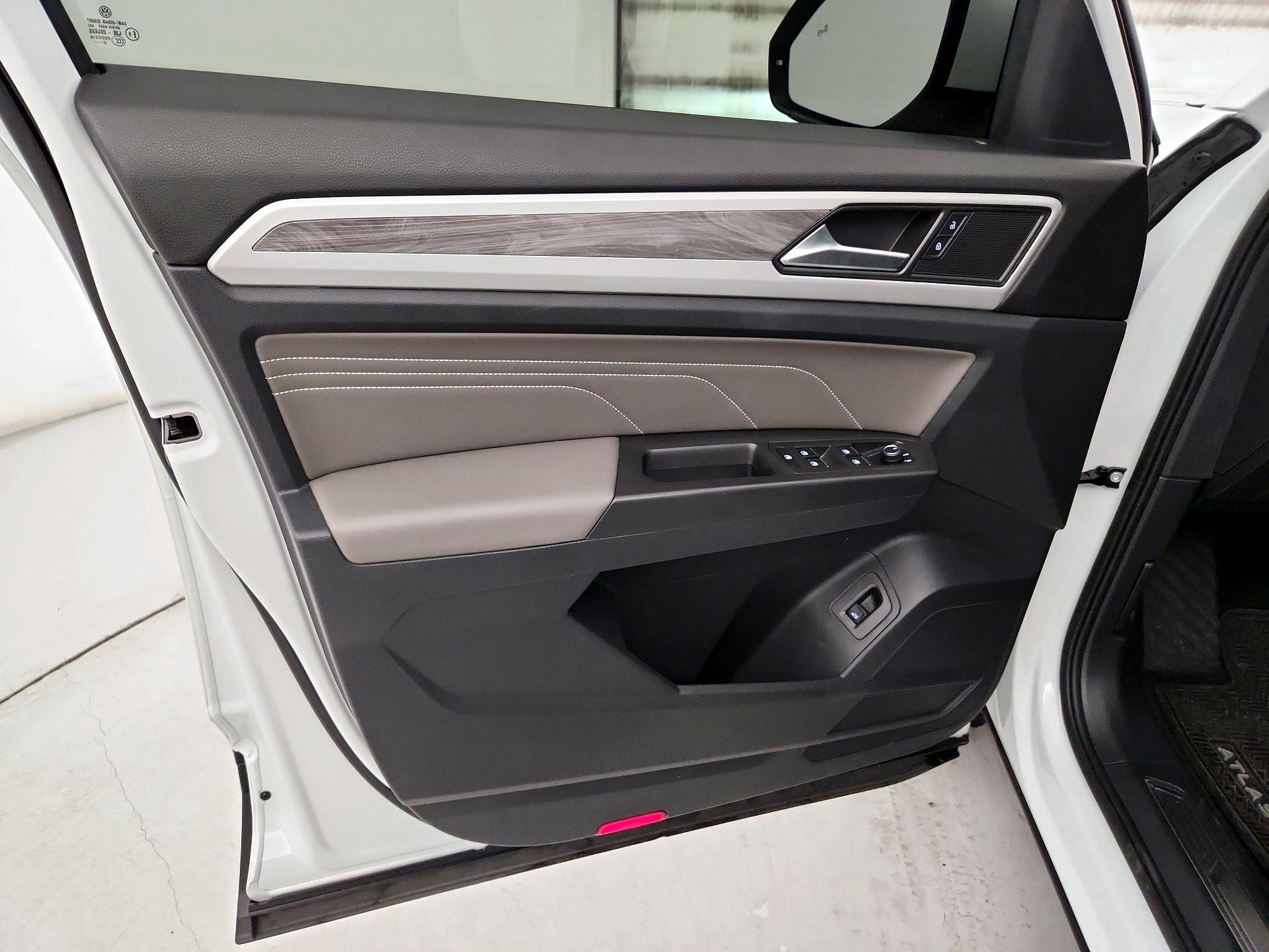 Thumbnail: 2023 Volkswagen Atlas - 12