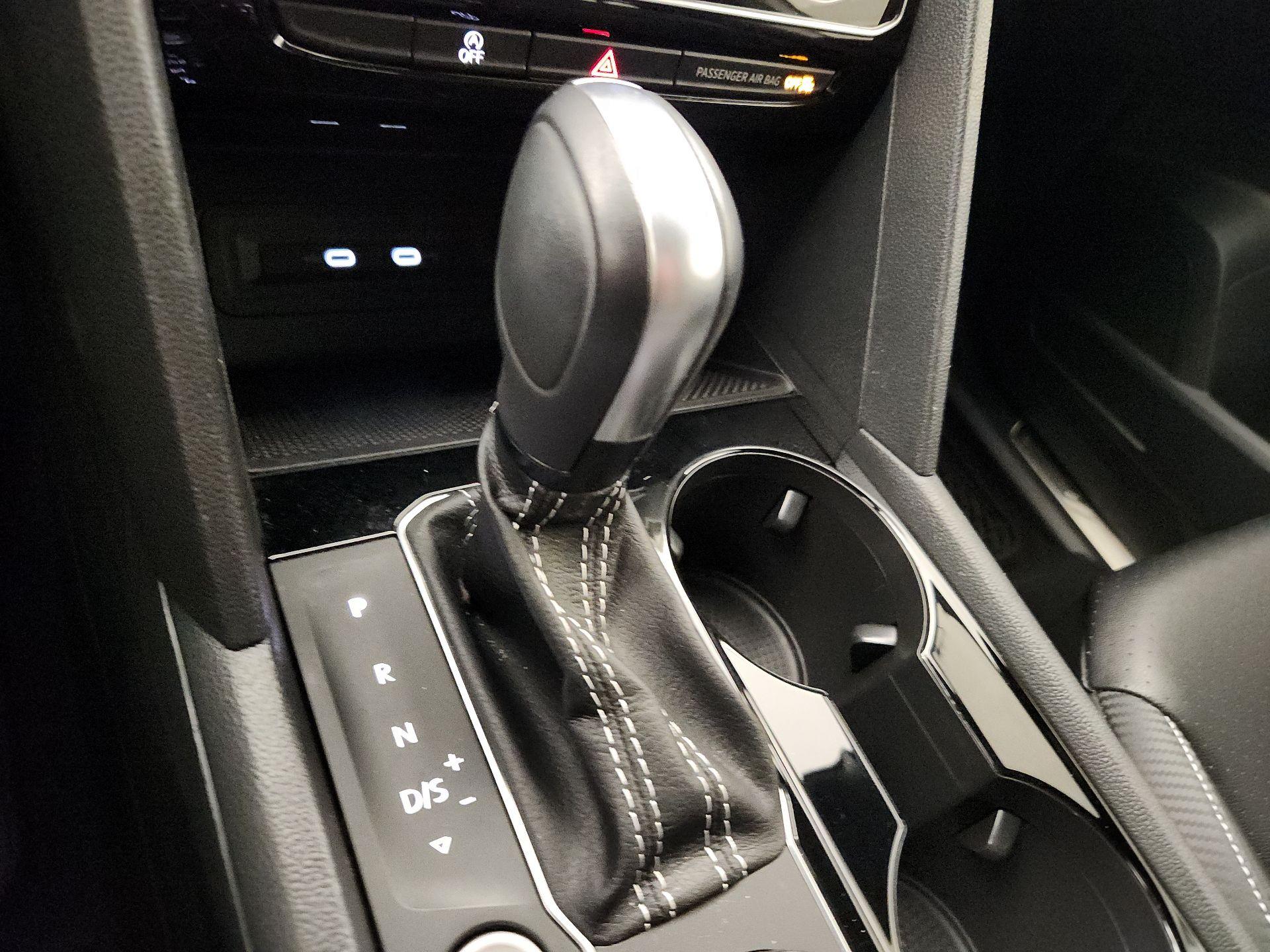 Thumbnail: 2023 Volkswagen Atlas - 17