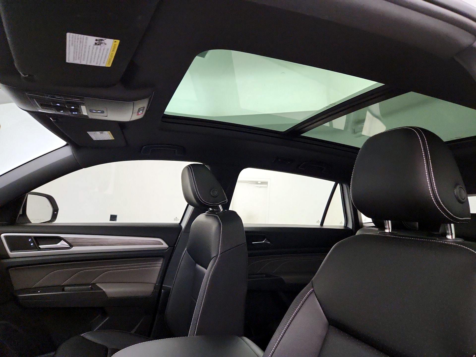 Thumbnail: 2023 Volkswagen Atlas - 19