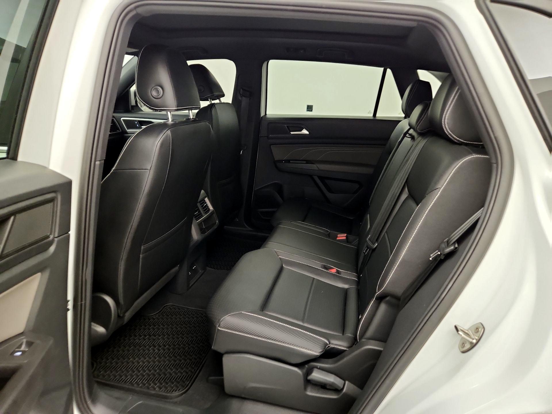 Thumbnail: 2023 Volkswagen Atlas - 20