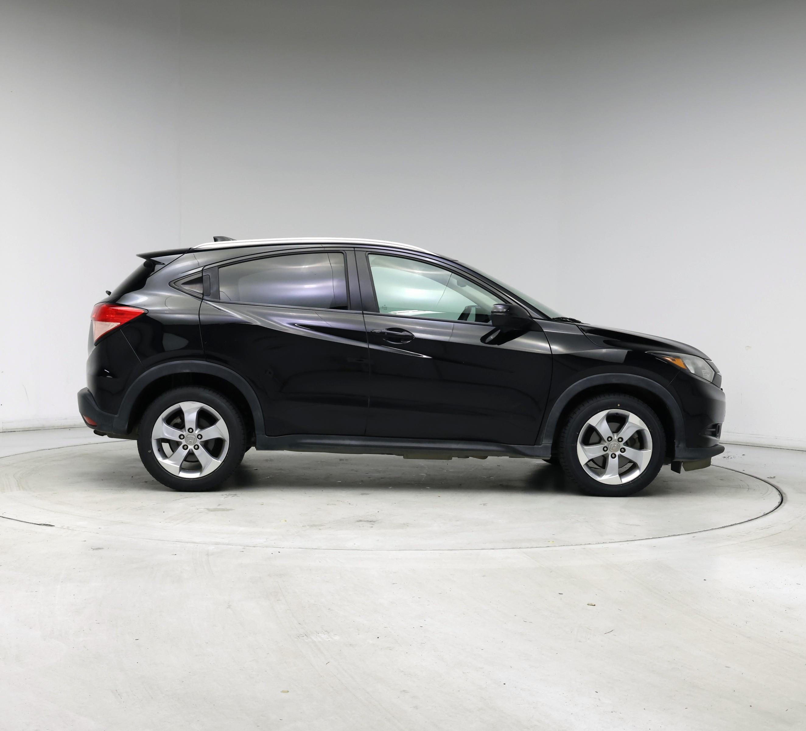 Thumbnail: 2016 Honda HR-V - 7