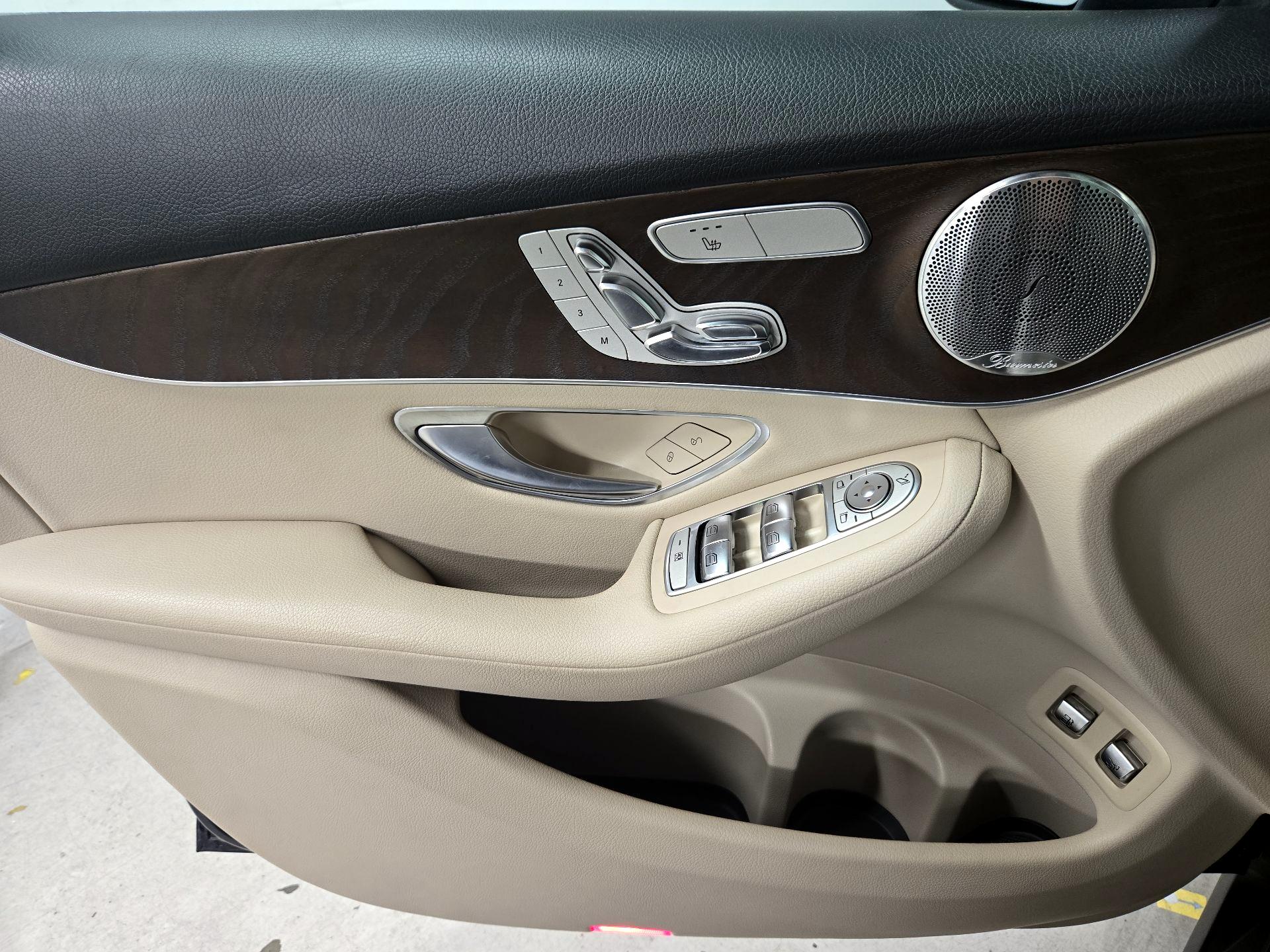 Thumbnail: 2019 Mercedes-Benz GLC - 12