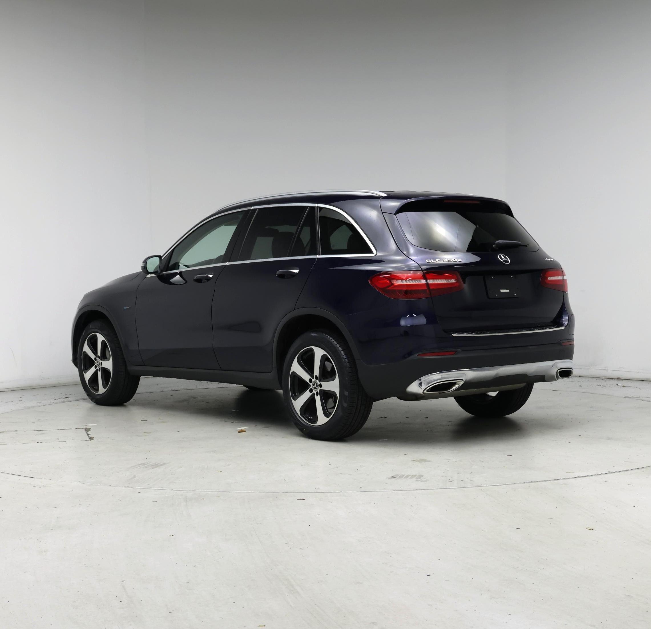 Thumbnail: 2019 Mercedes-Benz GLC - 2