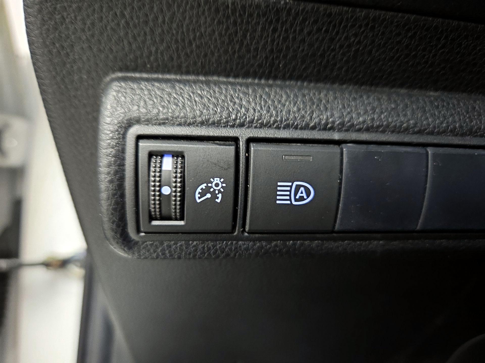 Thumbnail: 2020 Toyota Corolla - 13