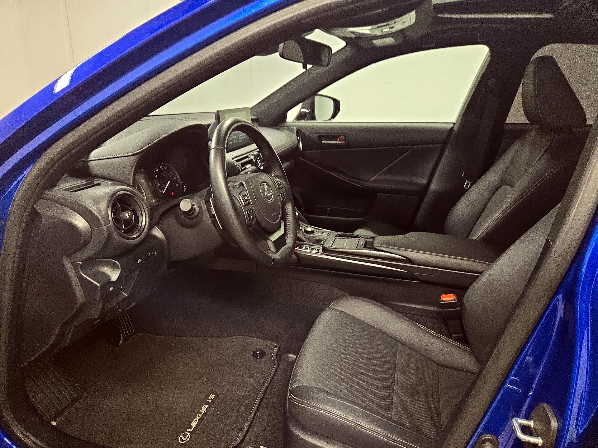 Thumbnail: 2025 Lexus IS - 11