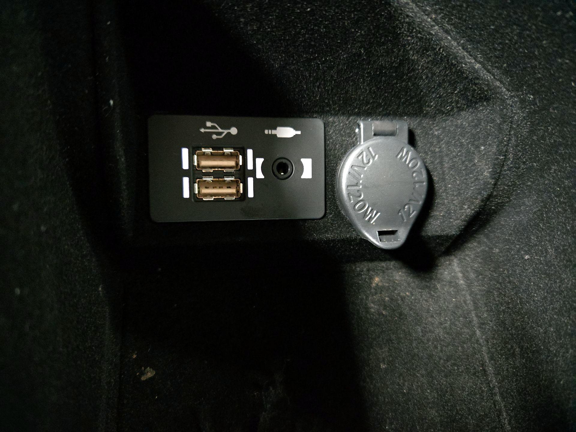 Thumbnail: 2025 Lexus IS - 18