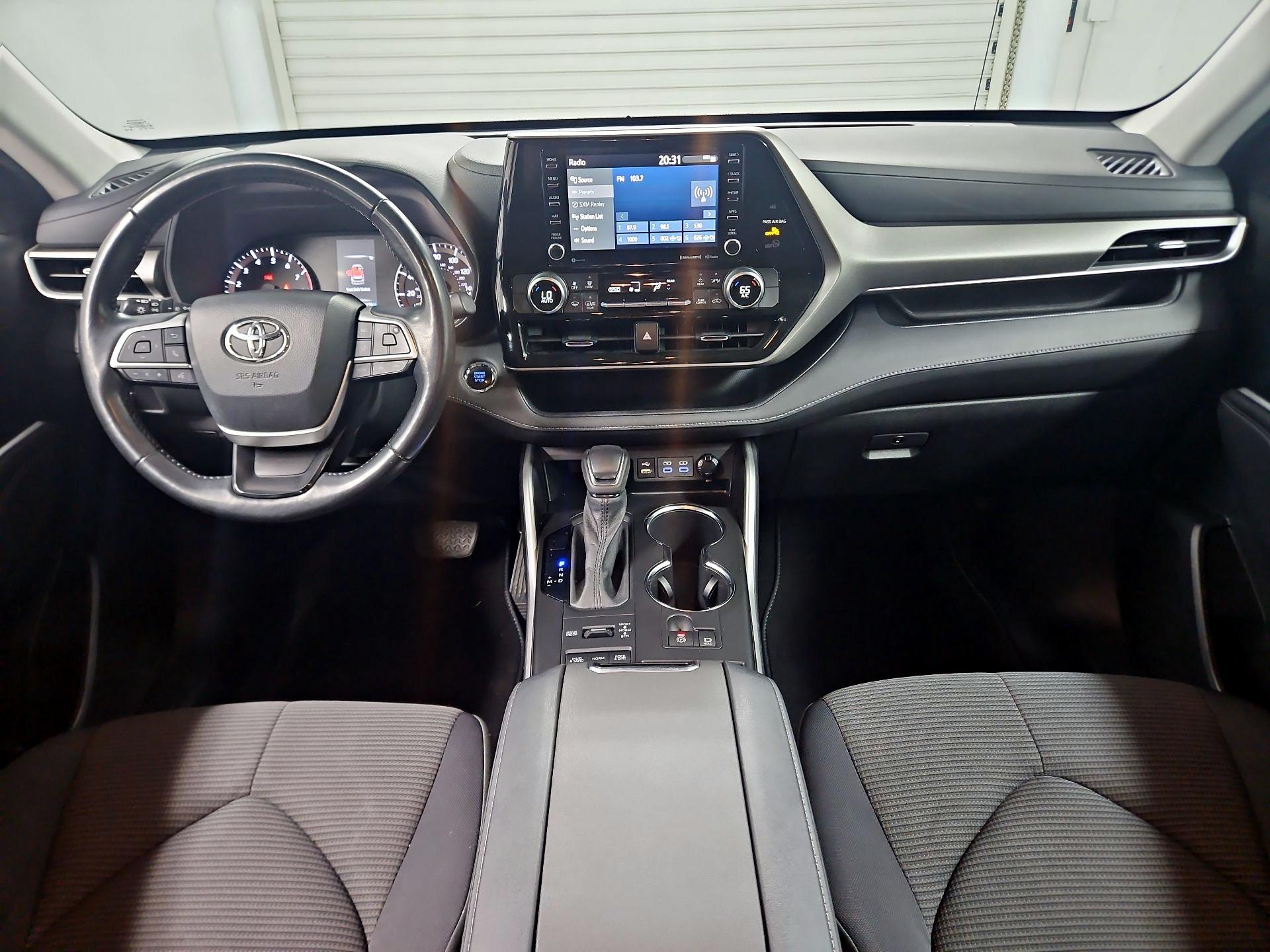 Thumbnail: 2022 Toyota Highlander - 9