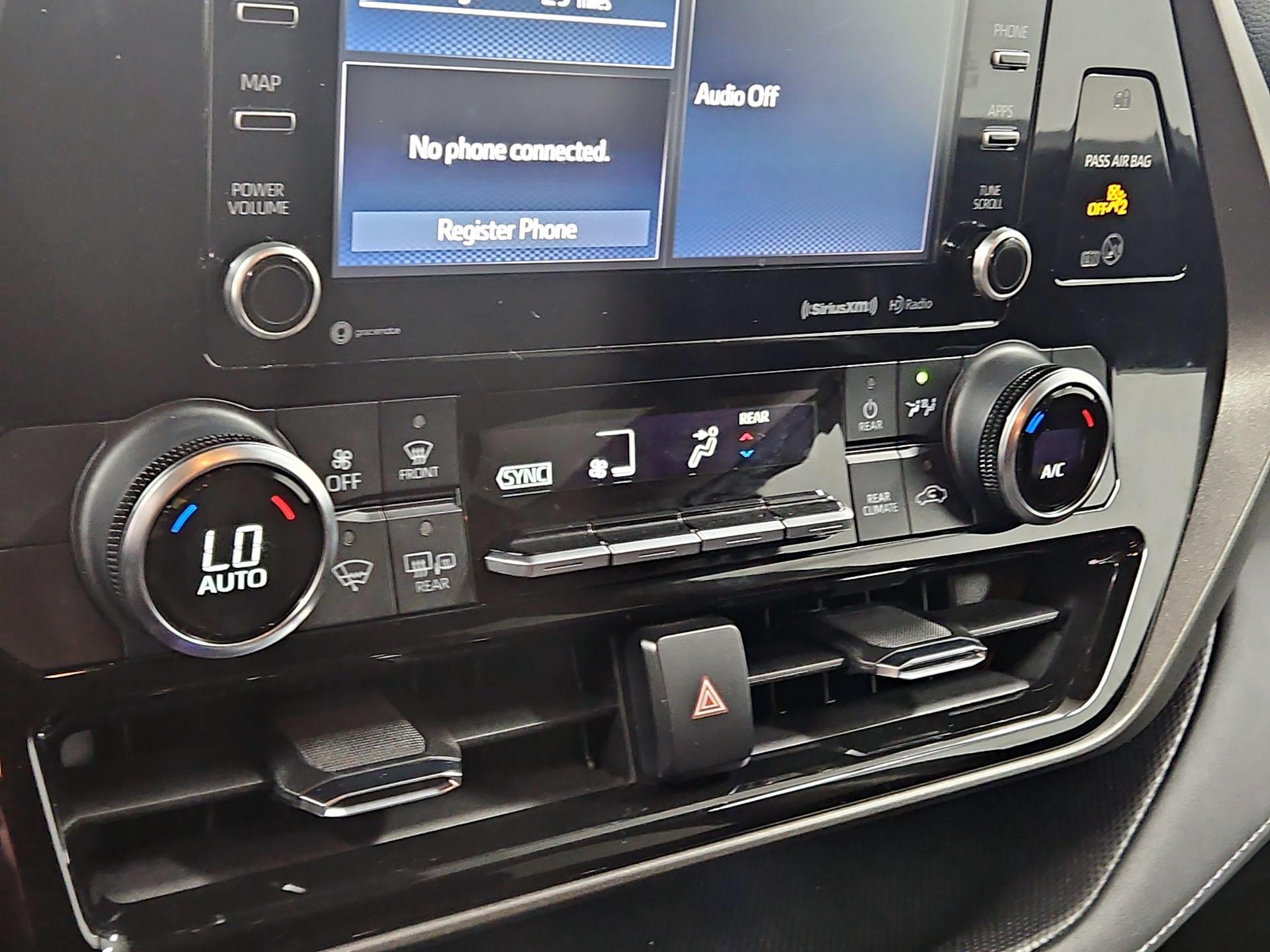 Thumbnail: 2022 Toyota Highlander - 16