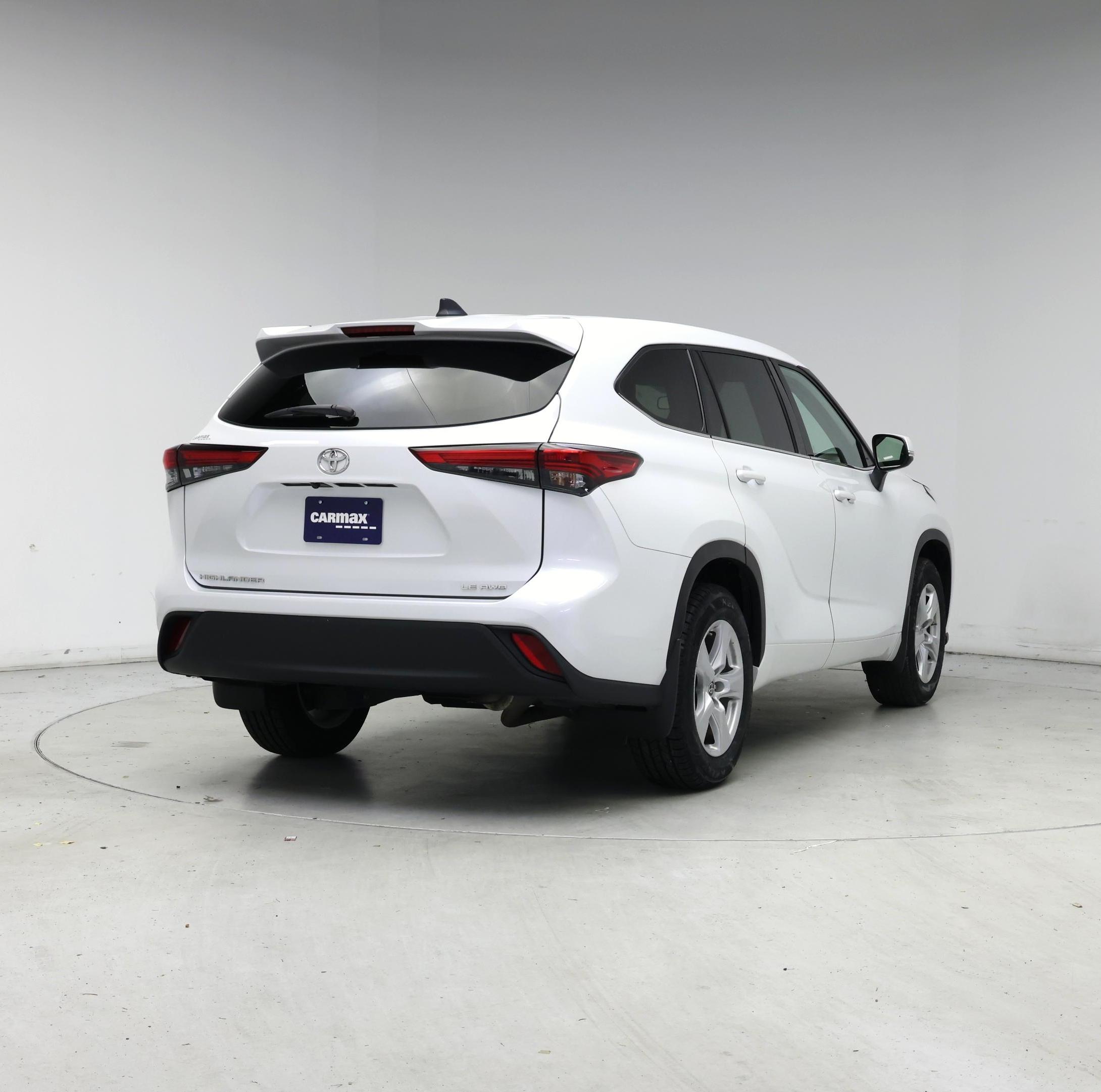 Thumbnail: 2022 Toyota Highlander - 8