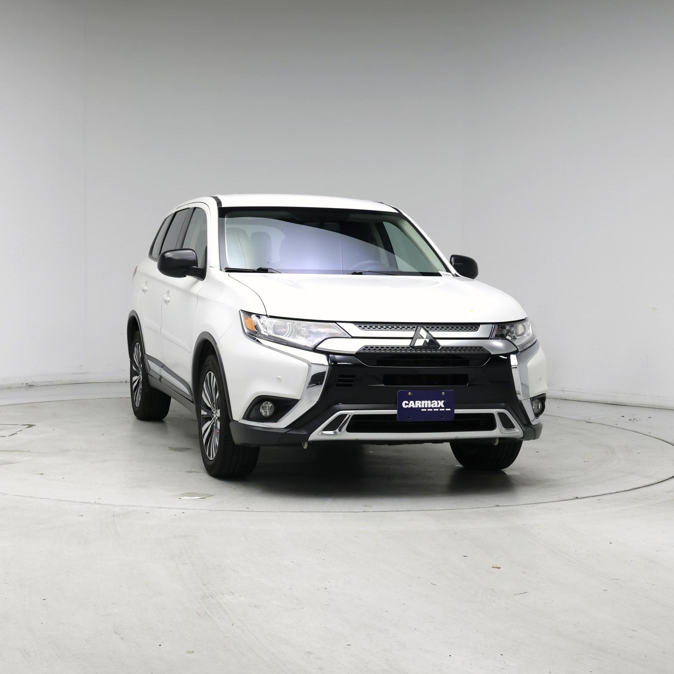 Thumbnail: 2020 Mitsubishi Outlander - 5