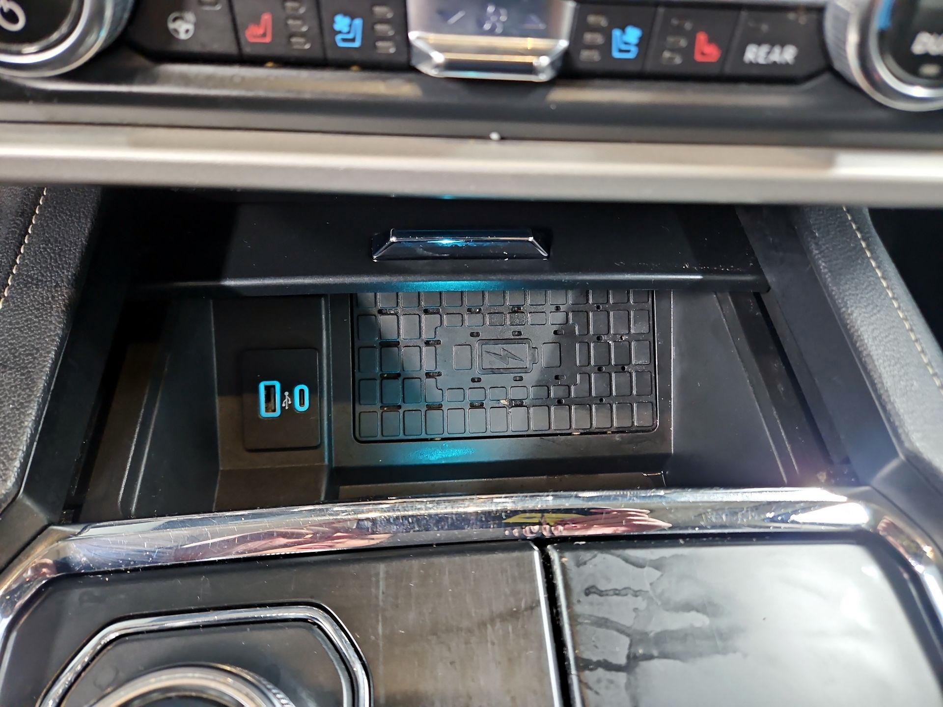 Thumbnail: 2022 Ford Expedition - 19