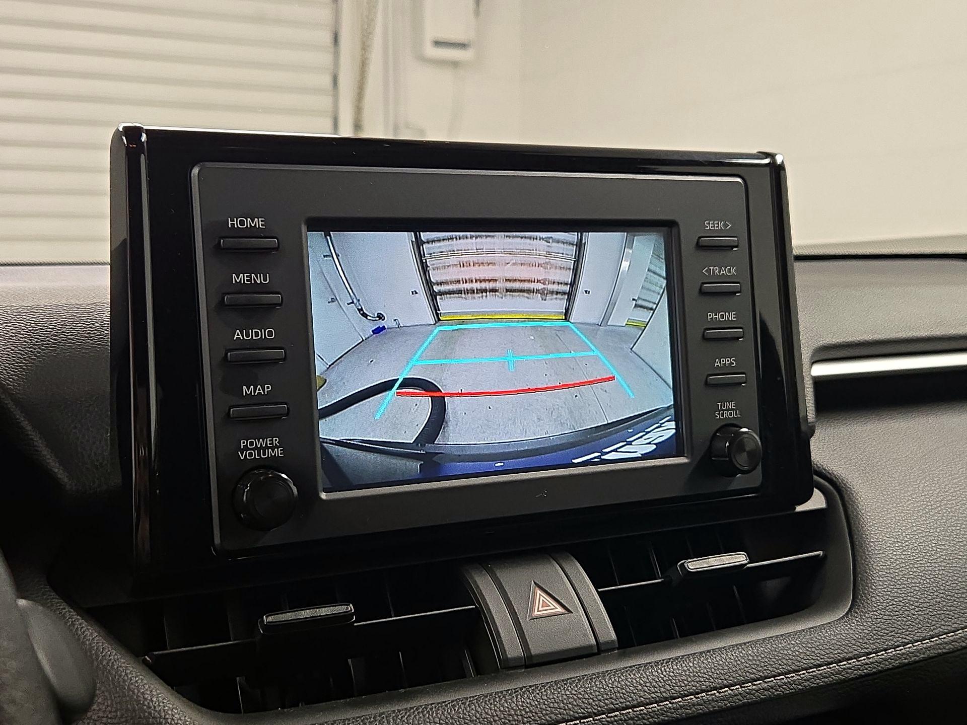 Thumbnail: 2019 Toyota RAV4 - 14