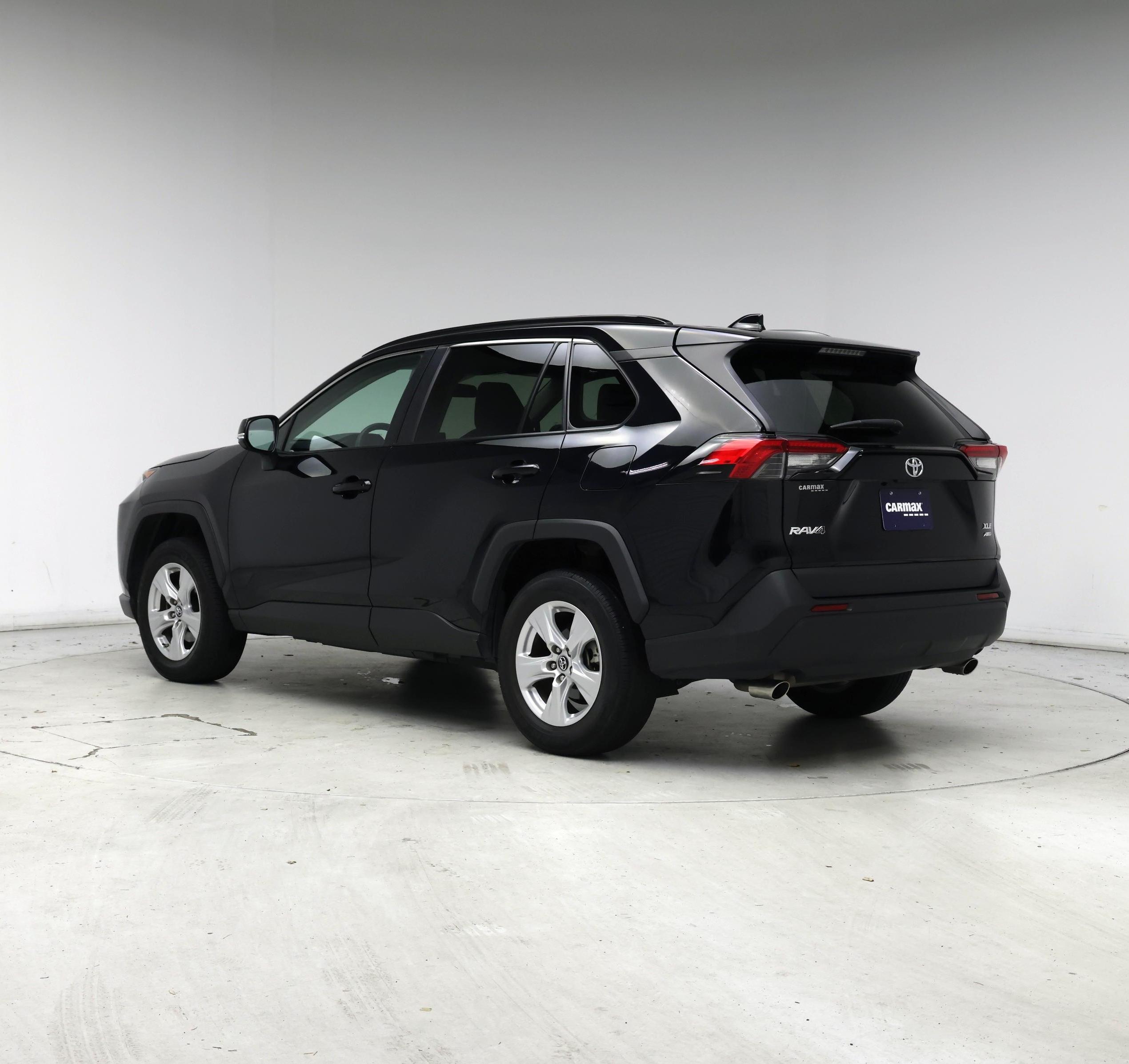 Thumbnail: 2019 Toyota RAV4 - 2