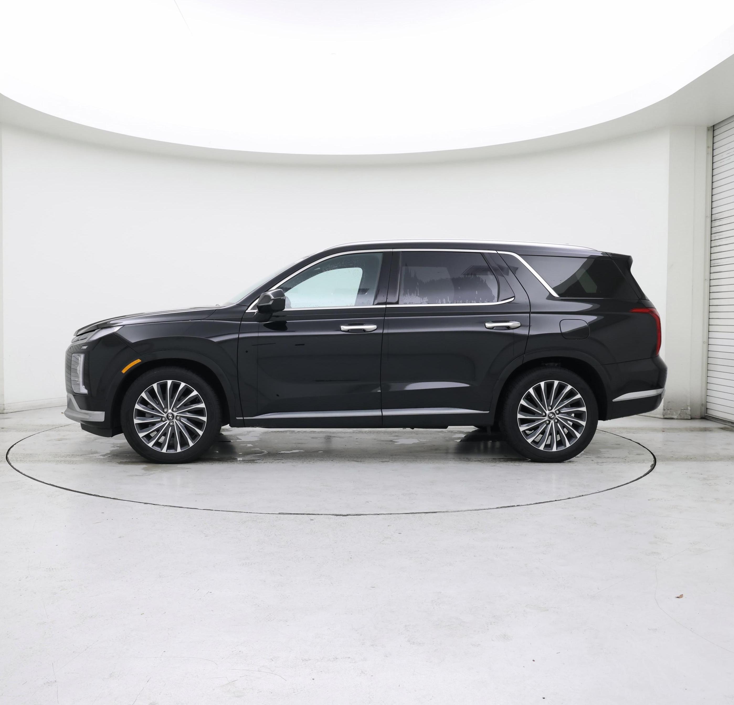 Thumbnail: 2023 Hyundai Palisade - 3