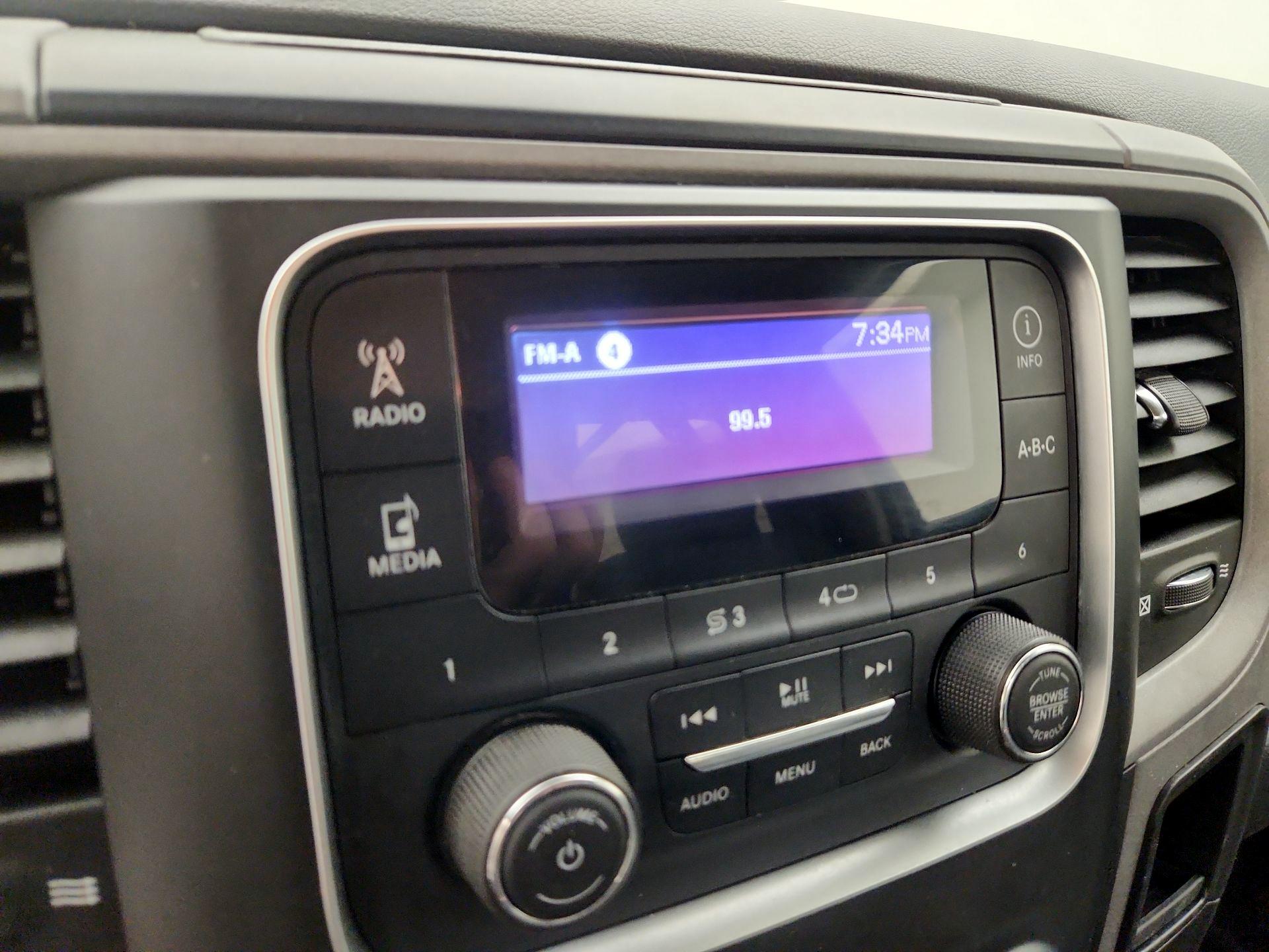 Thumbnail: 2020 RAM 1500 Classic - 15