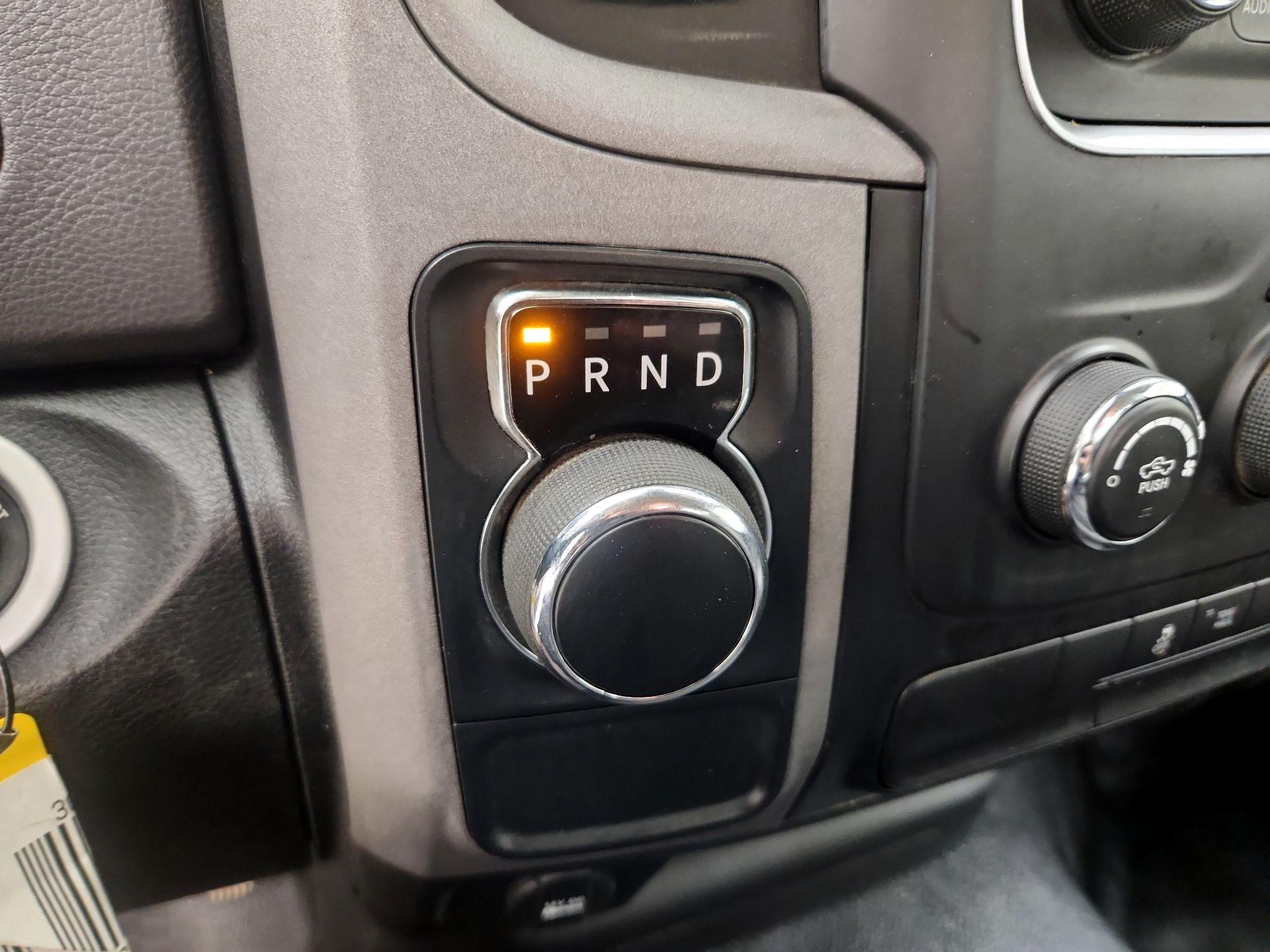 Thumbnail: 2020 RAM 1500 Classic - 17