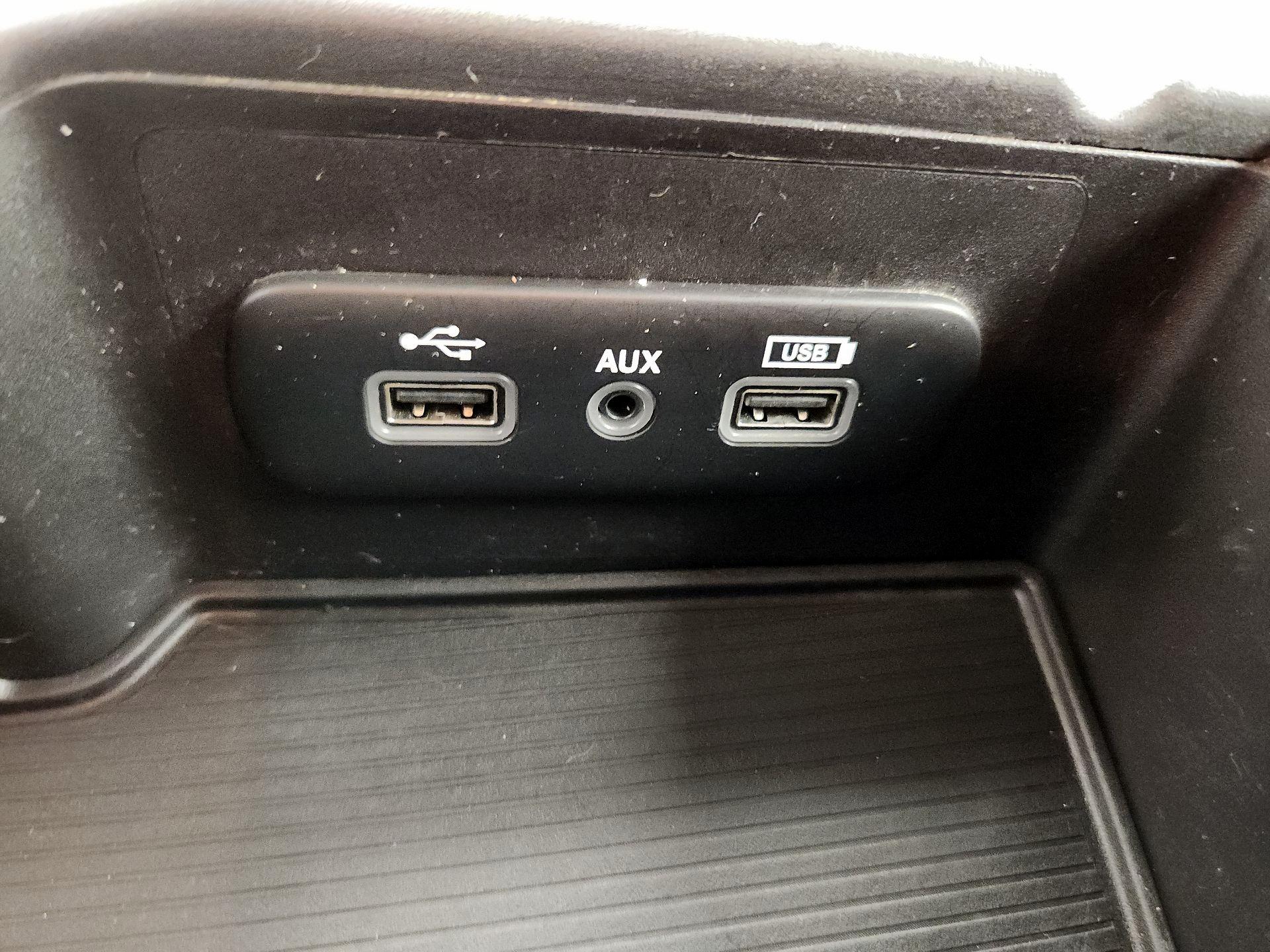 Thumbnail: 2020 RAM 1500 Classic - 18