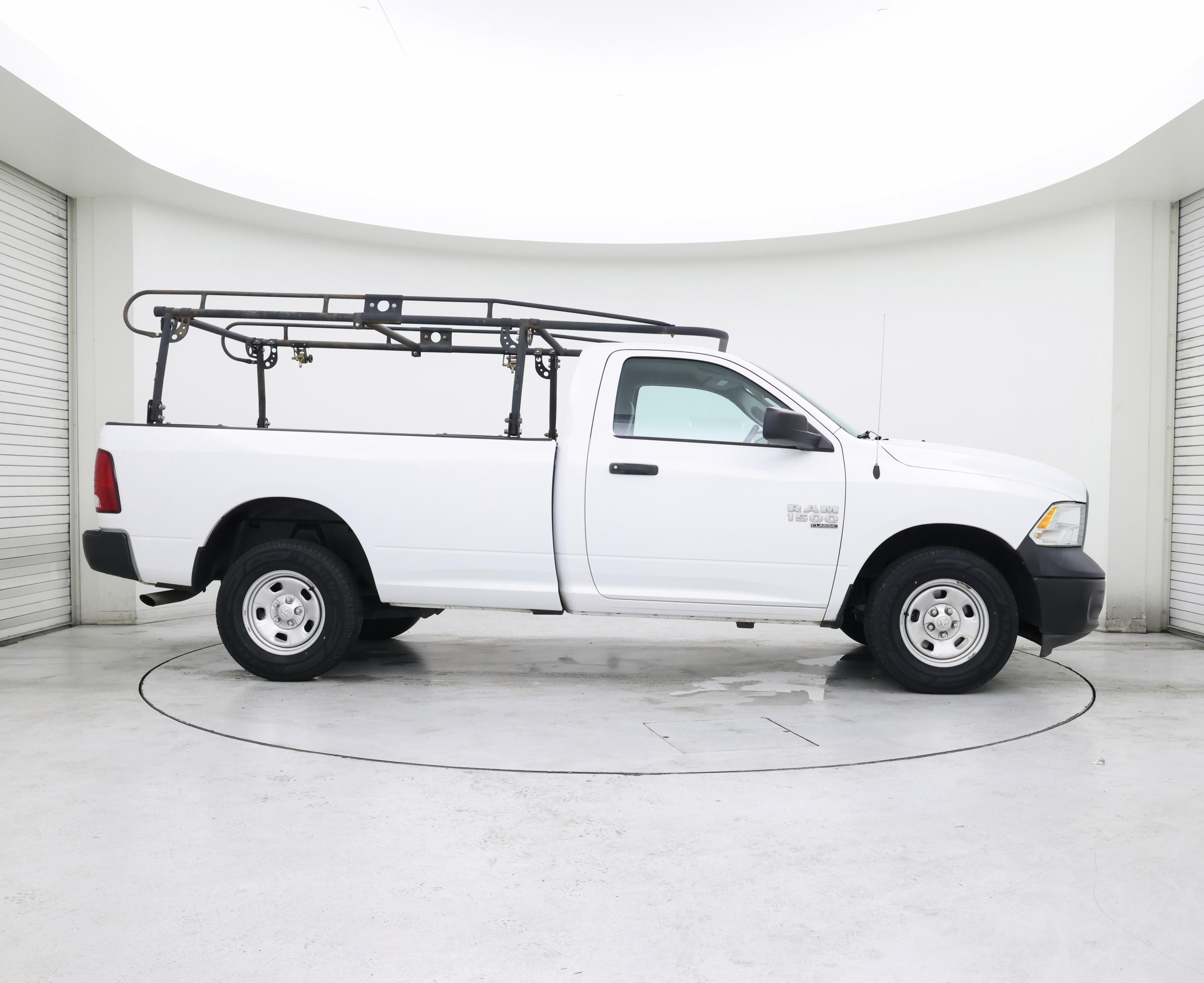 Thumbnail: 2020 RAM 1500 Classic - 7