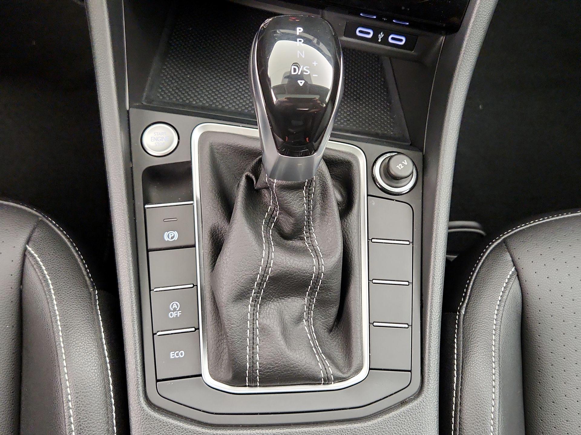 Thumbnail: 2022 Volkswagen Jetta - 17