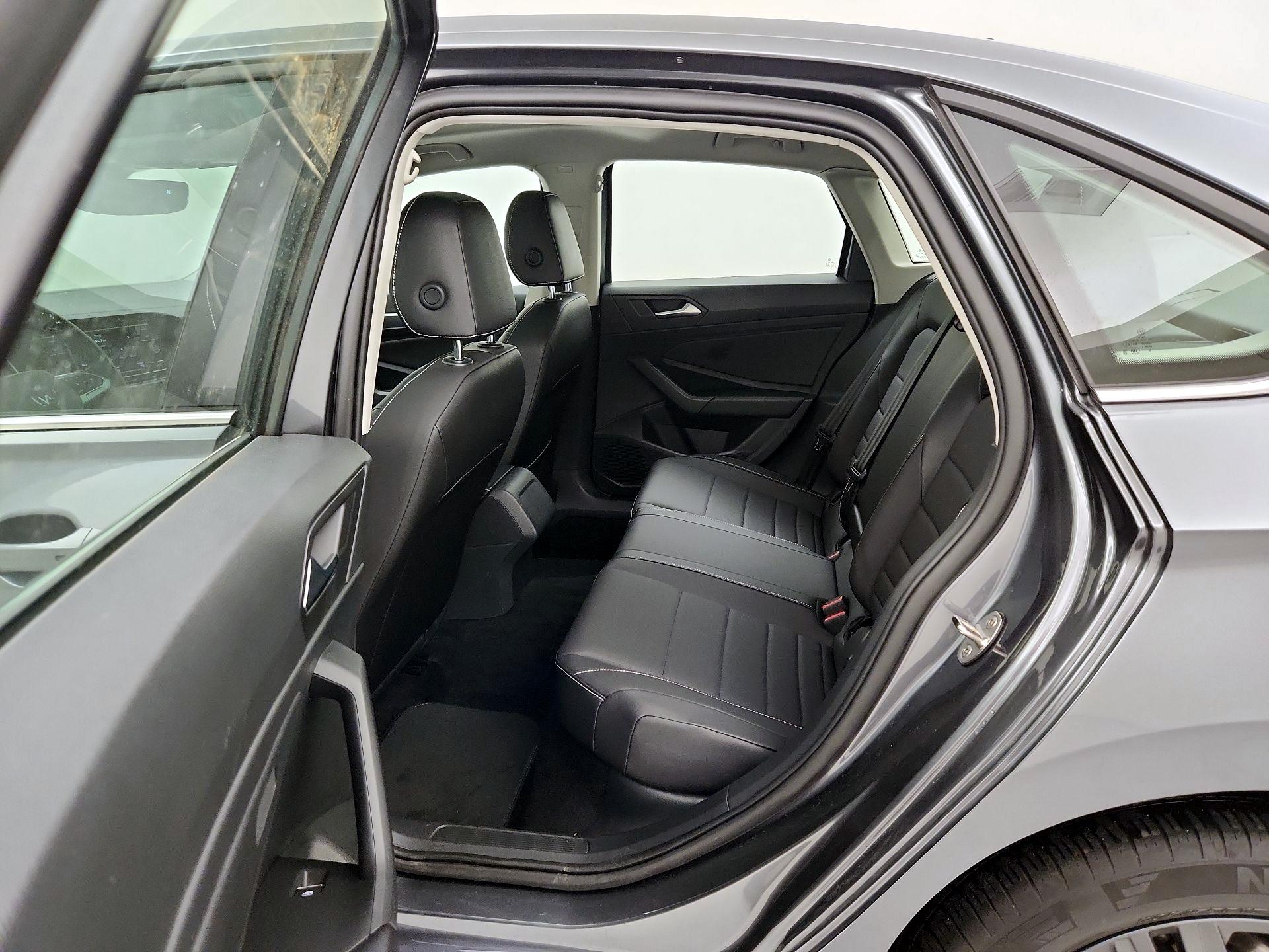 Thumbnail: 2022 Volkswagen Jetta - 20