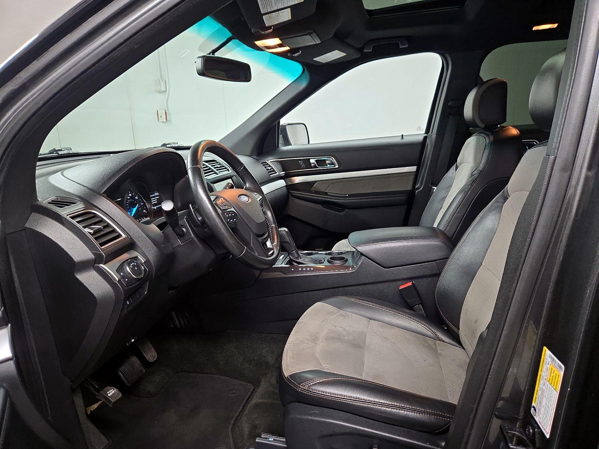 Thumbnail: 2017 Ford Explorer - 11