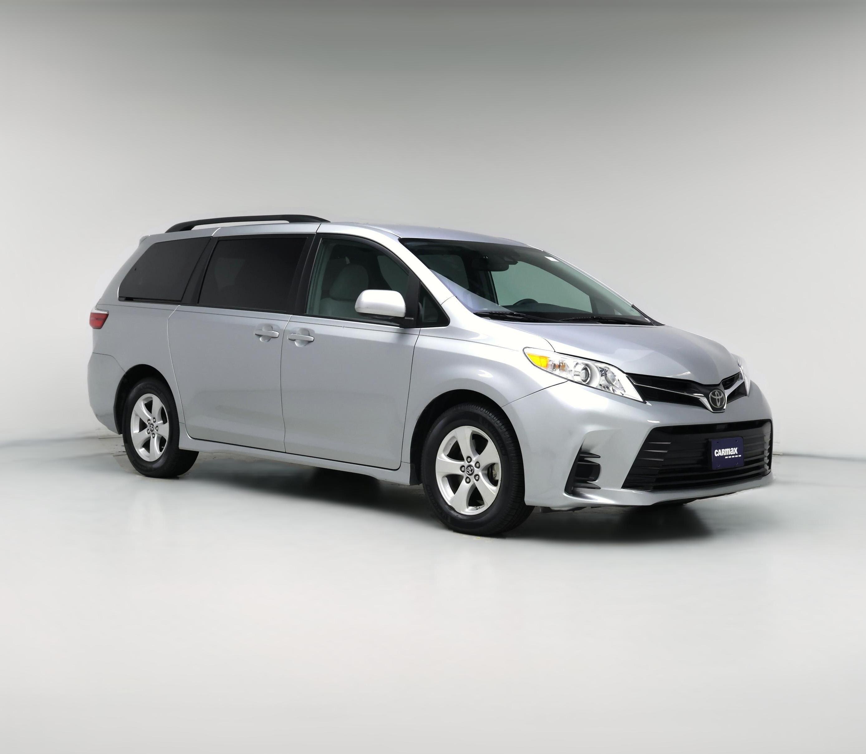 Thumbnail: 2019 Toyota Sienna - 1