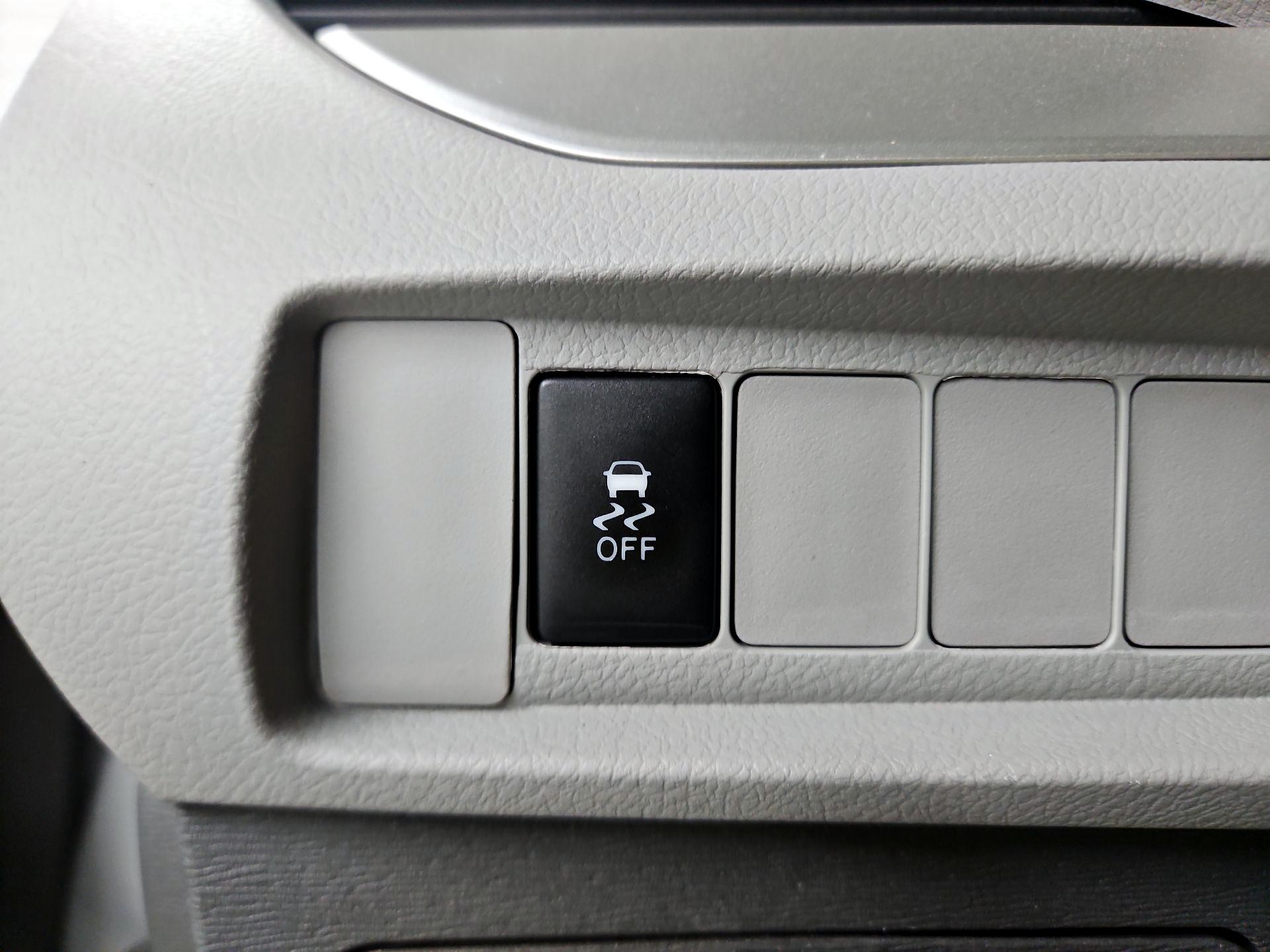 Thumbnail: 2019 Toyota Sienna - 13