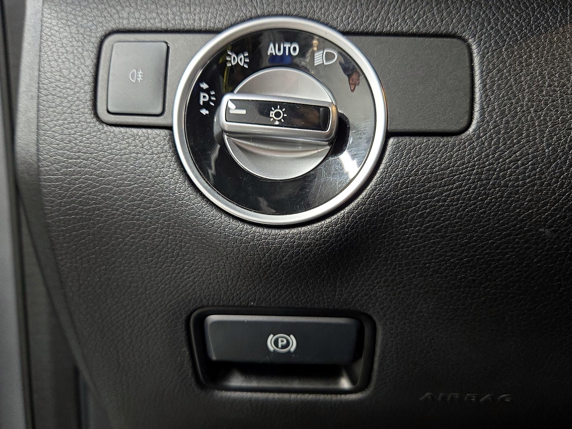 Thumbnail: 2016 Mercedes-Benz GLE - 13