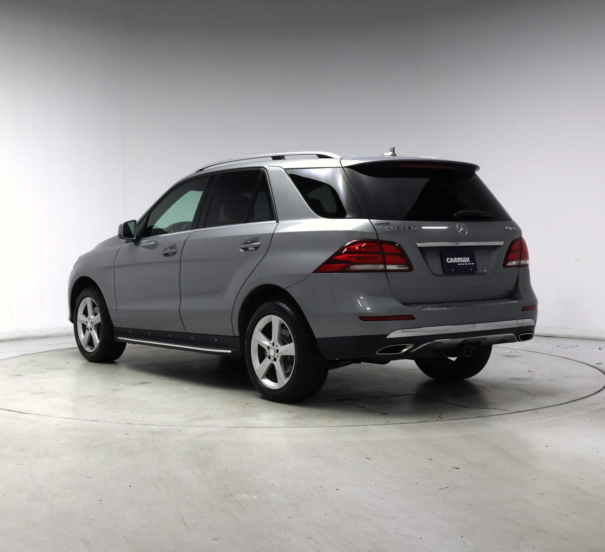 Thumbnail: 2016 Mercedes-Benz GLE - 2