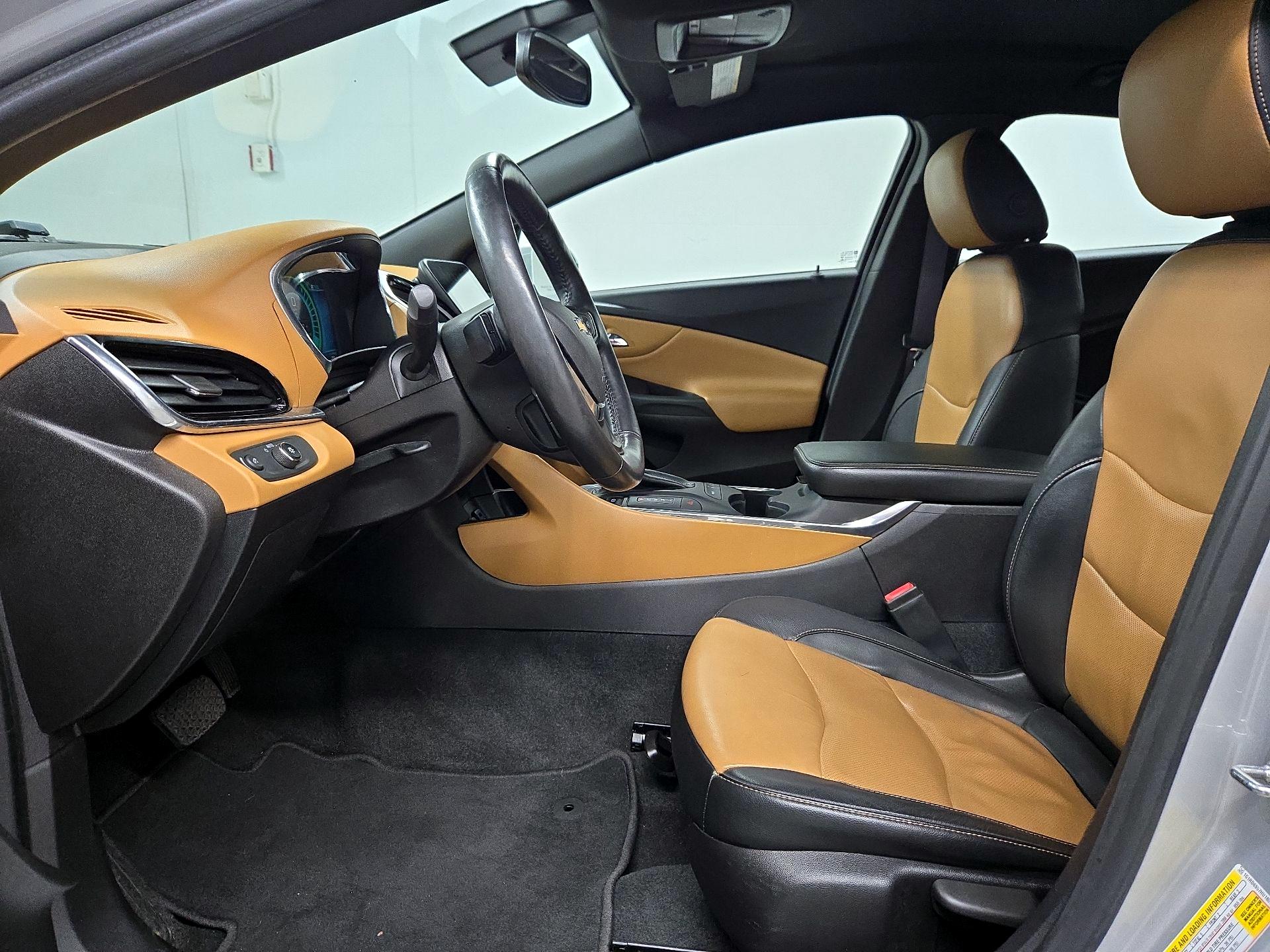 Thumbnail: 2017 Chevrolet Volt - 11