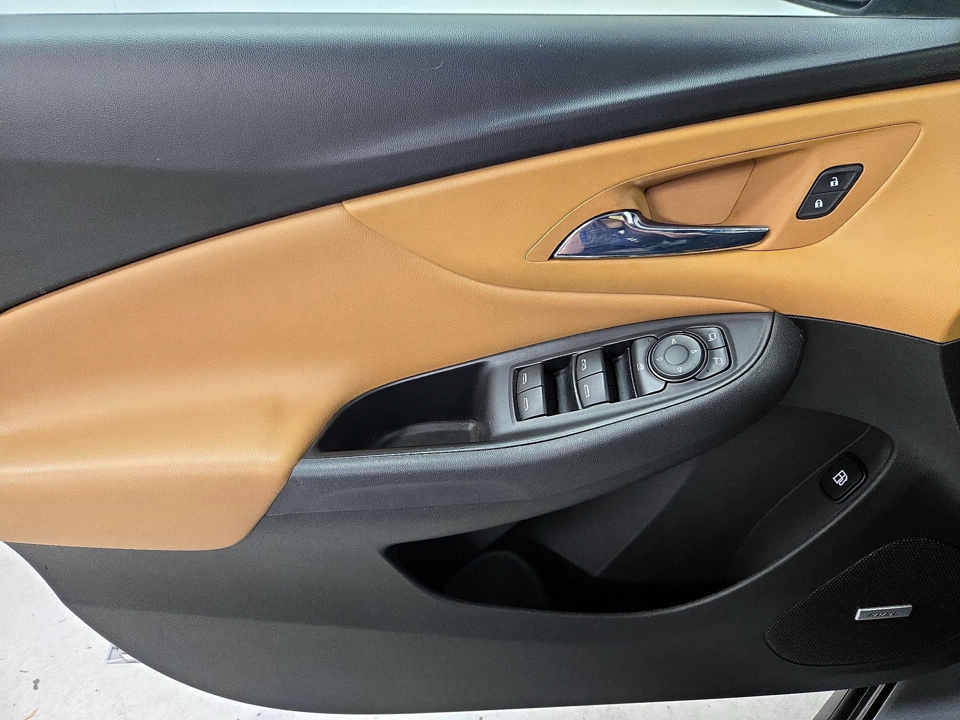 Thumbnail: 2017 Chevrolet Volt - 12