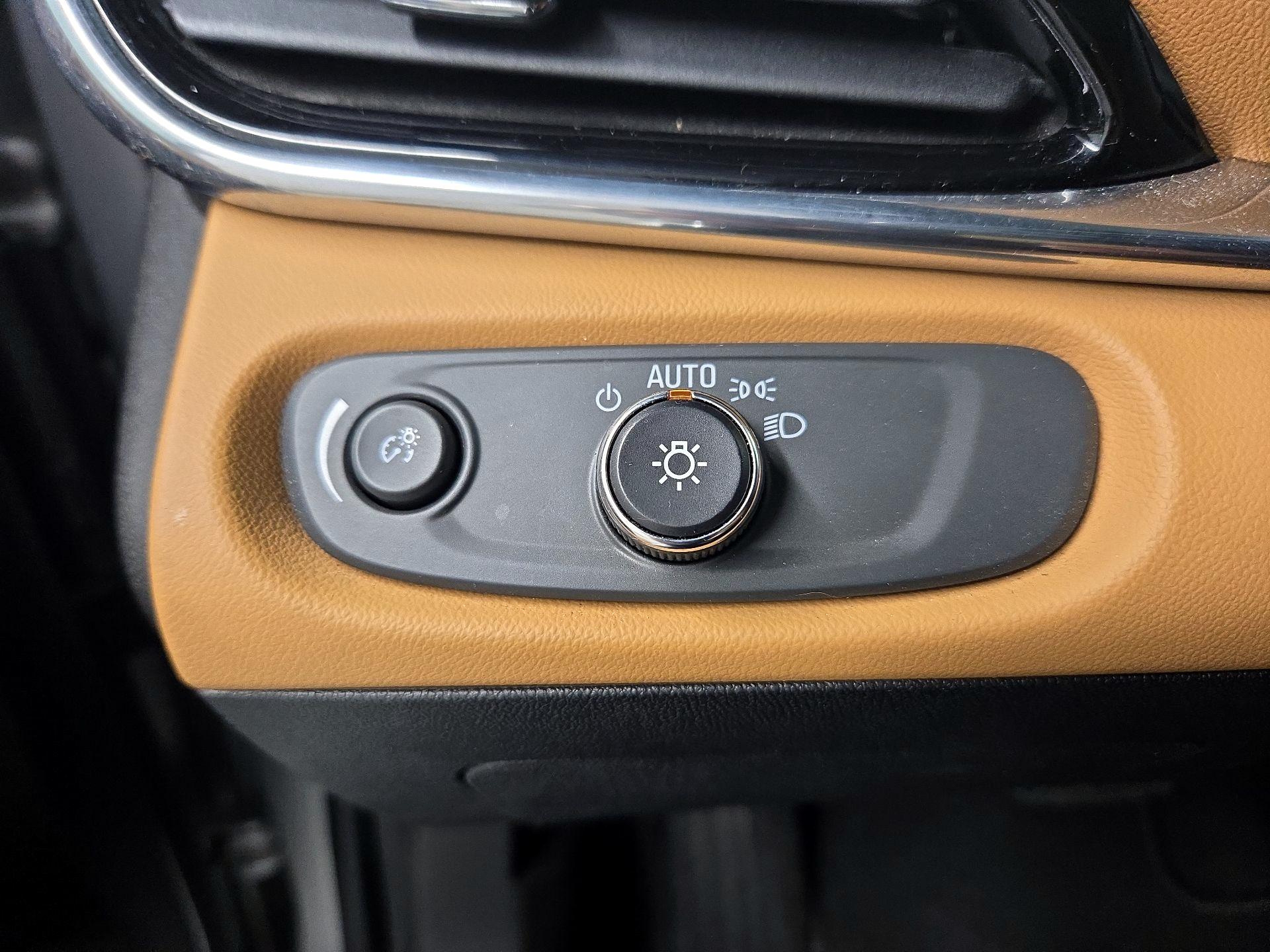 Thumbnail: 2017 Chevrolet Volt - 13