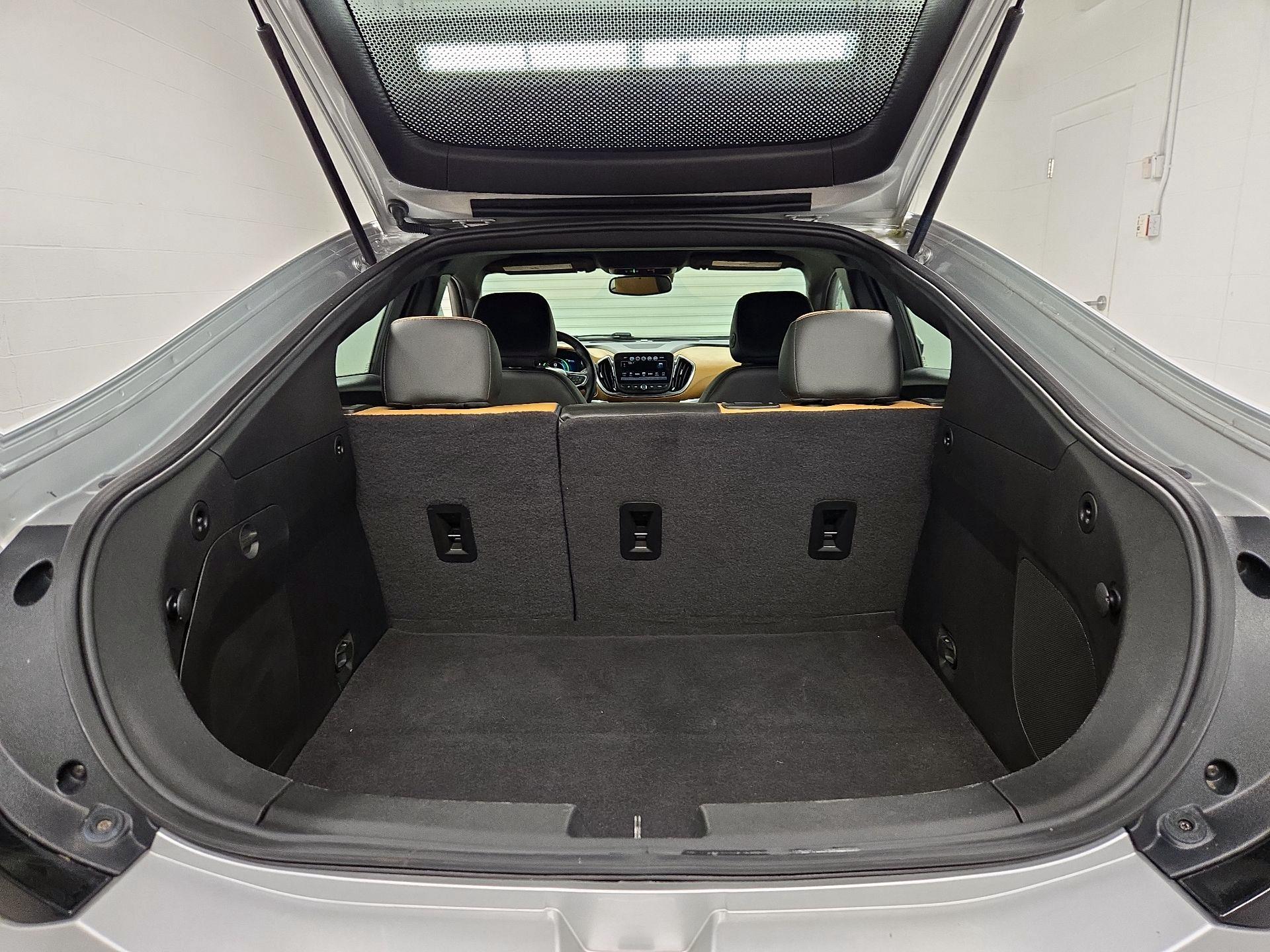 Thumbnail: 2017 Chevrolet Volt - 20