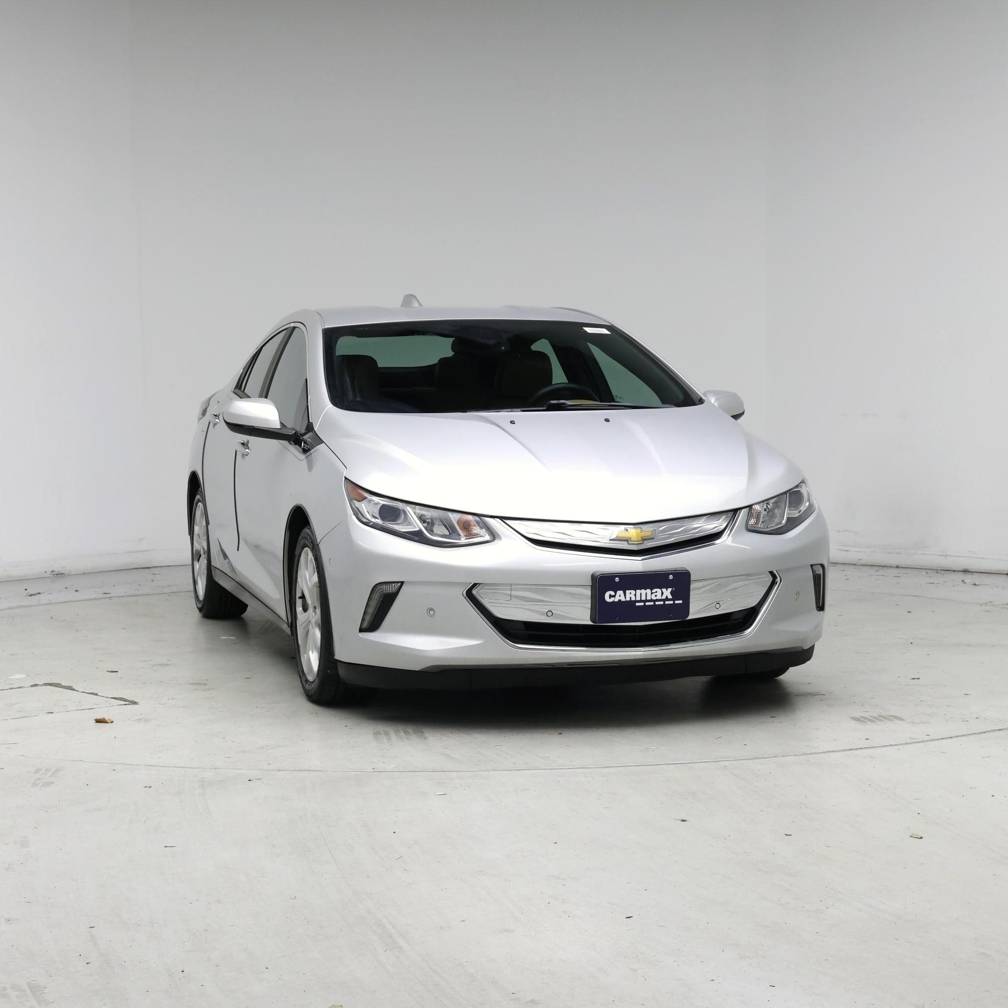 Thumbnail: 2017 Chevrolet Volt - 5