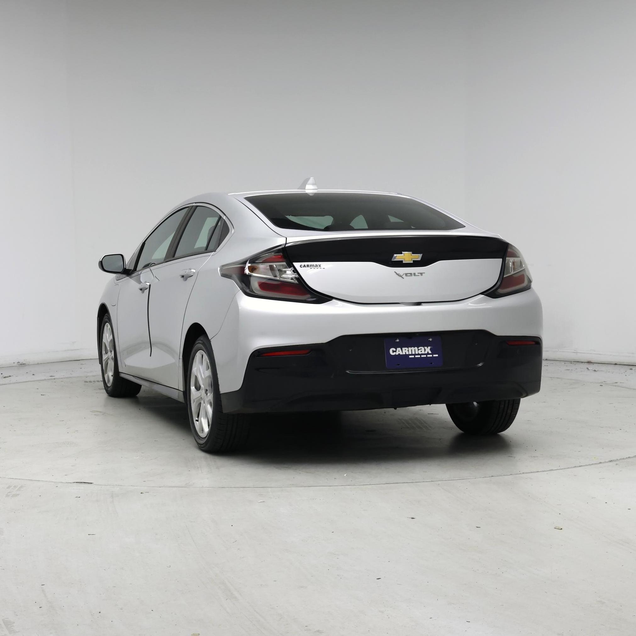 Thumbnail: 2017 Chevrolet Volt - 6