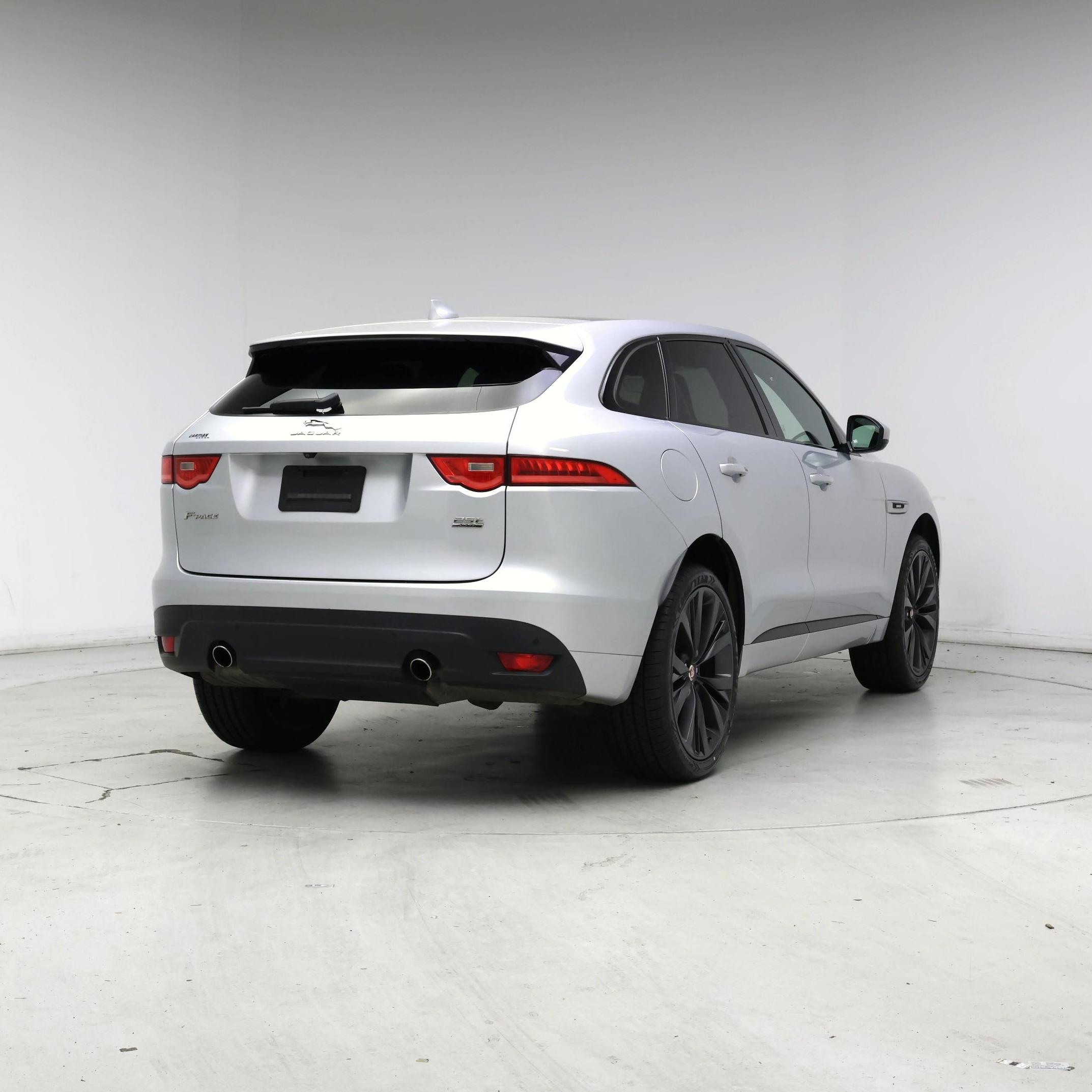 Thumbnail: 2019 Jaguar F-Pace - 8