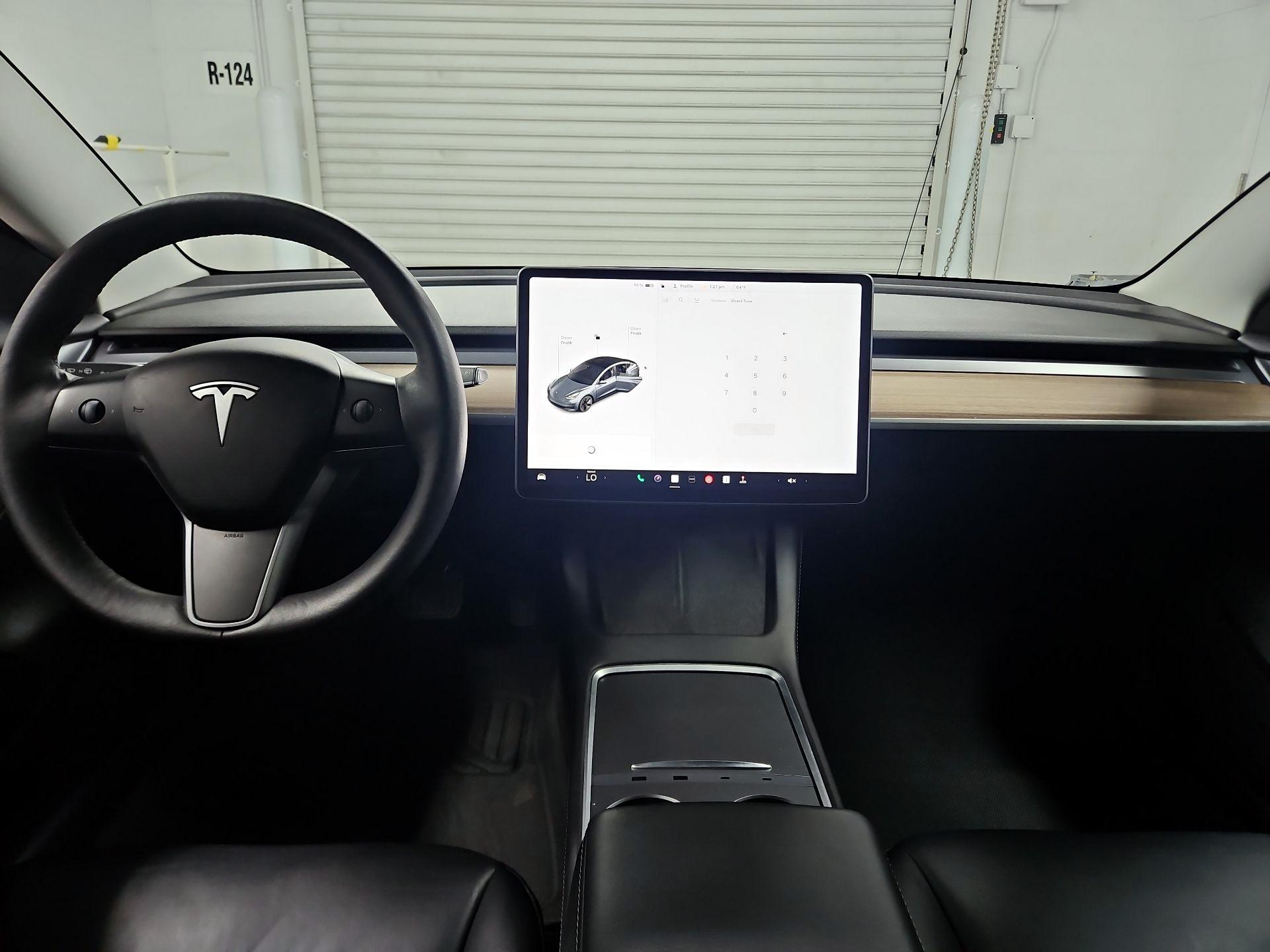 Thumbnail: 2022 Tesla Model 3 - 9