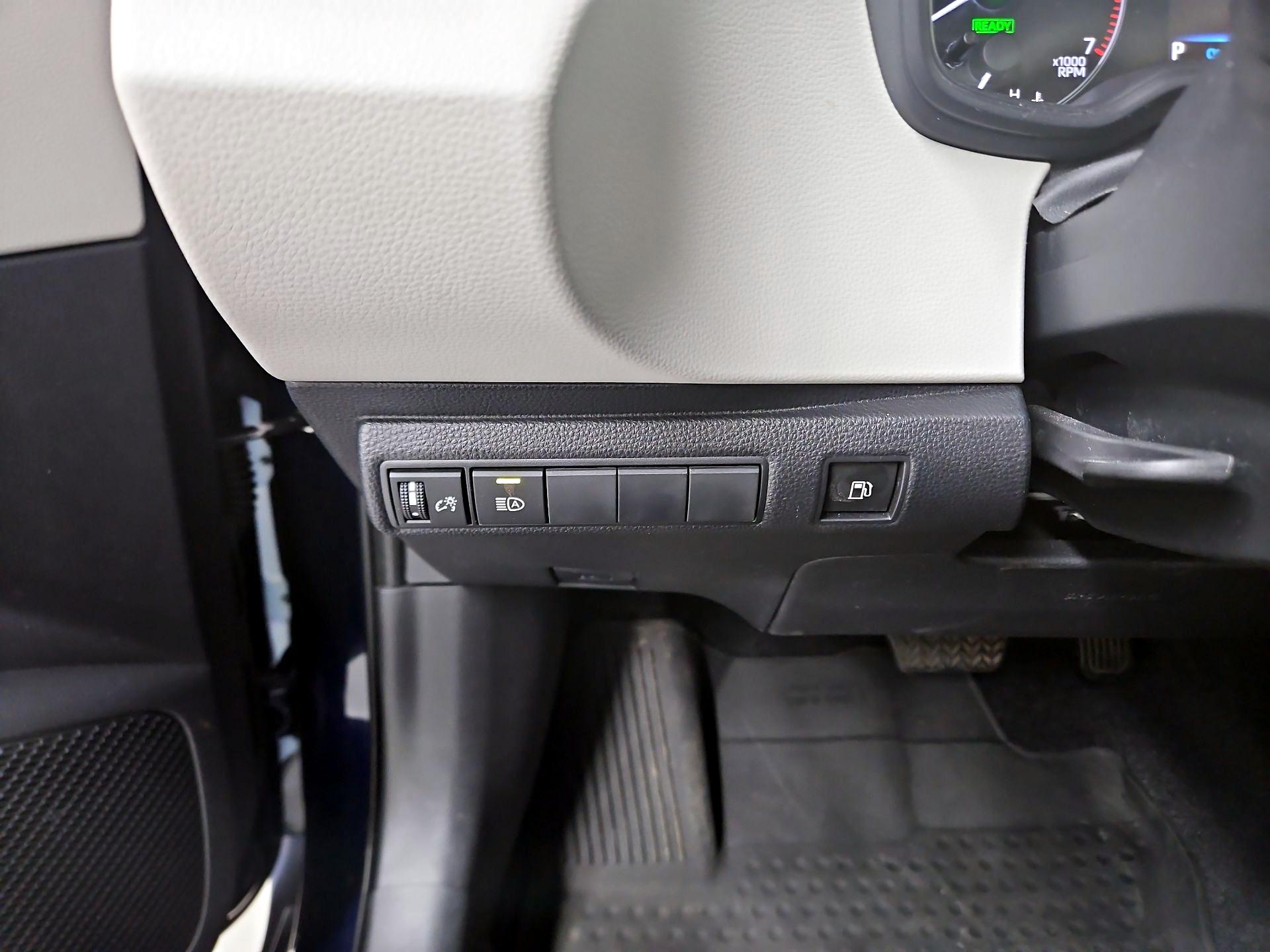 Thumbnail: 2025 Toyota Corolla - 13