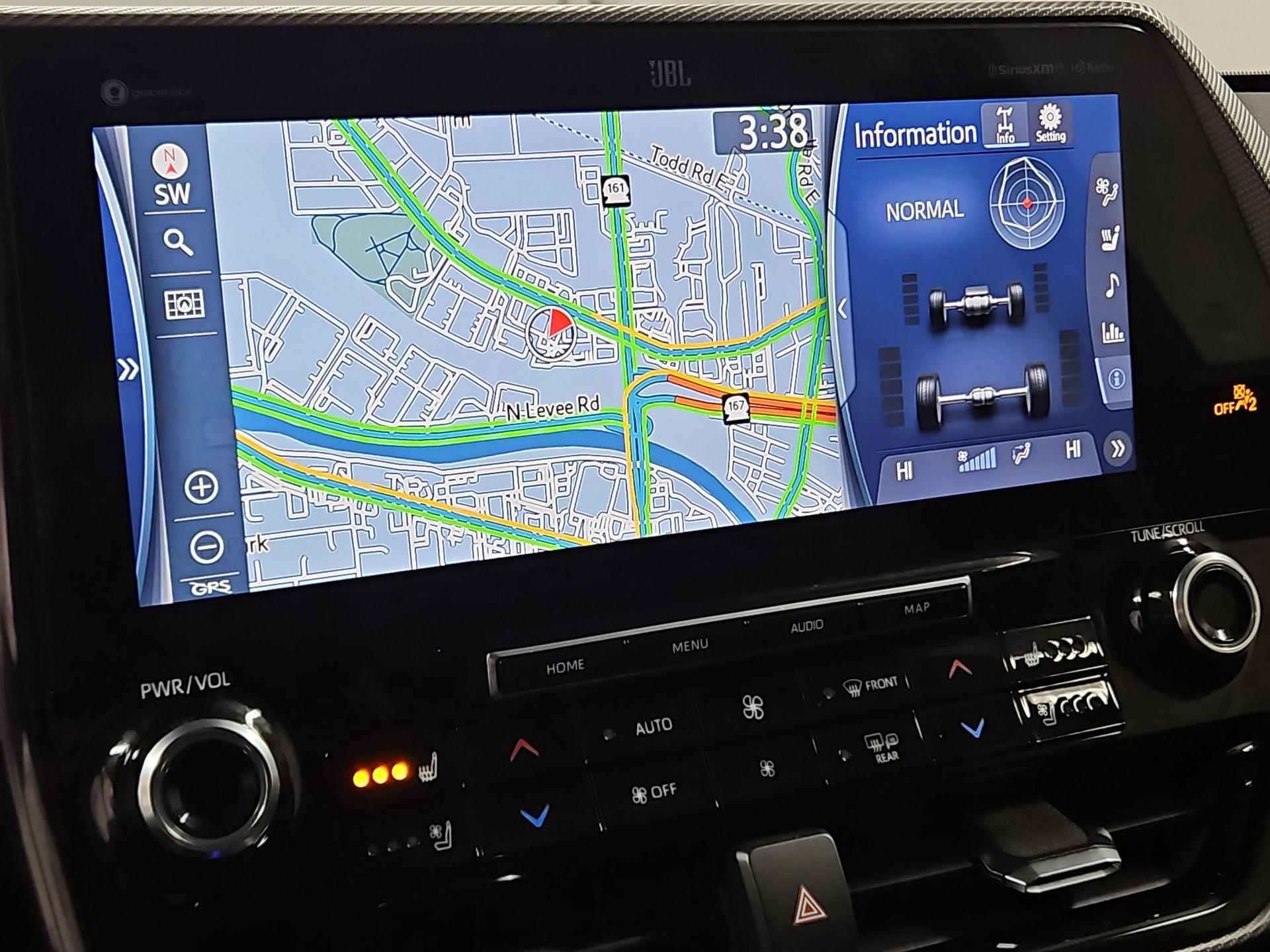 Thumbnail: 2022 Toyota Highlander - 14