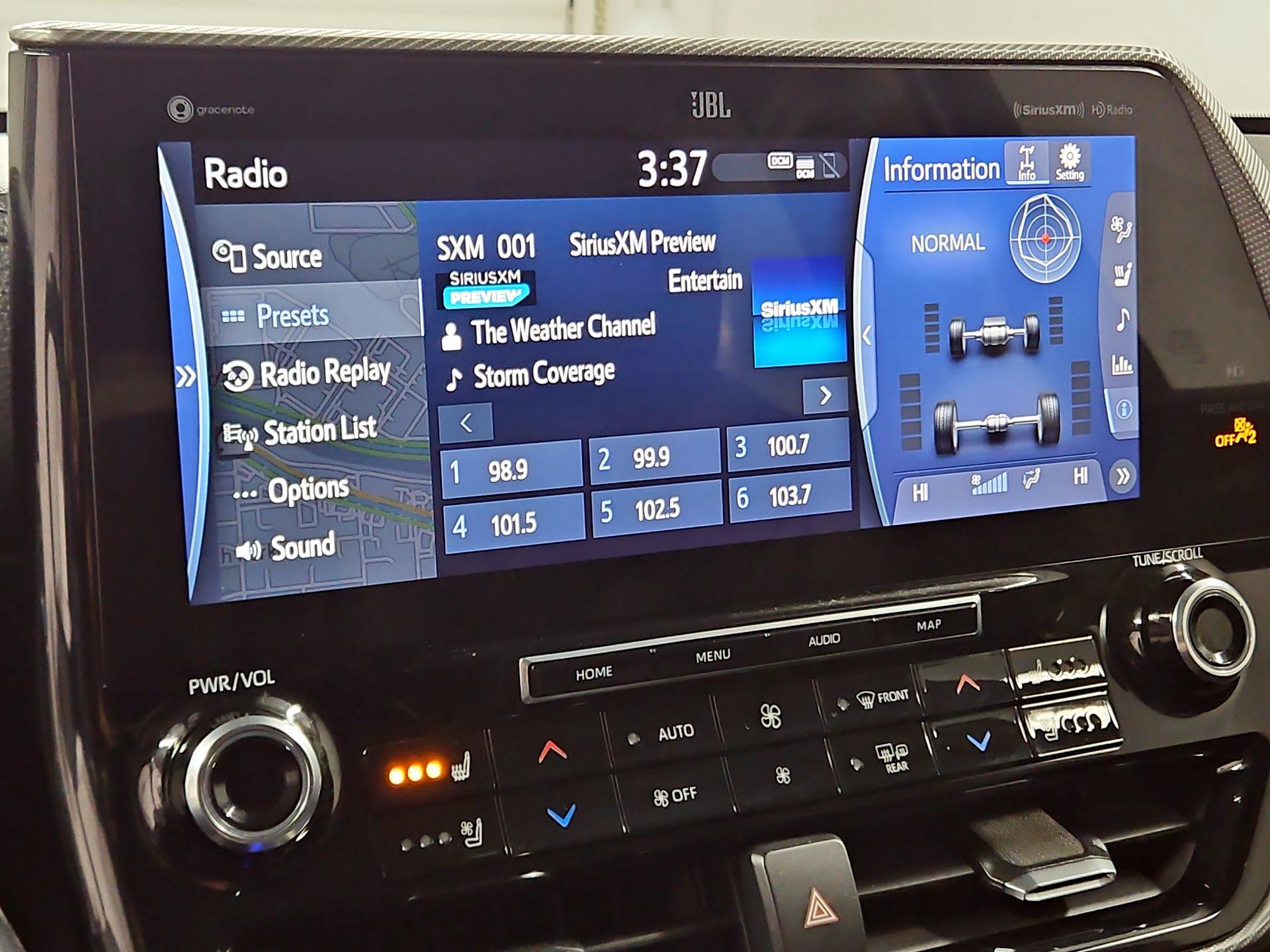 Thumbnail: 2022 Toyota Highlander - 16