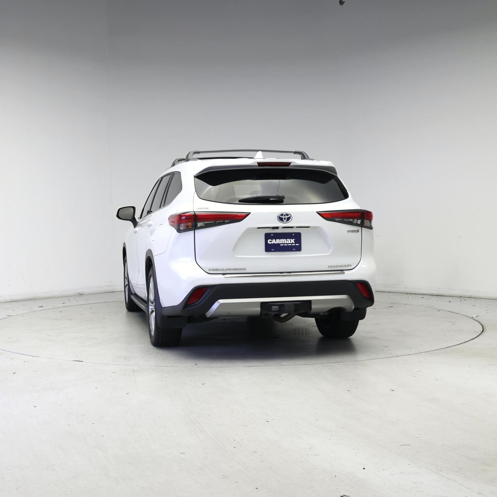 Thumbnail: 2022 Toyota Highlander - 6