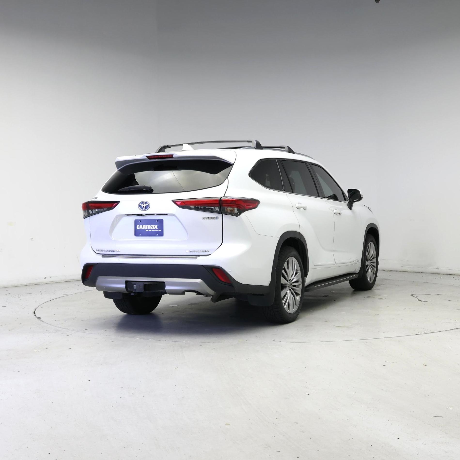 Thumbnail: 2022 Toyota Highlander - 8