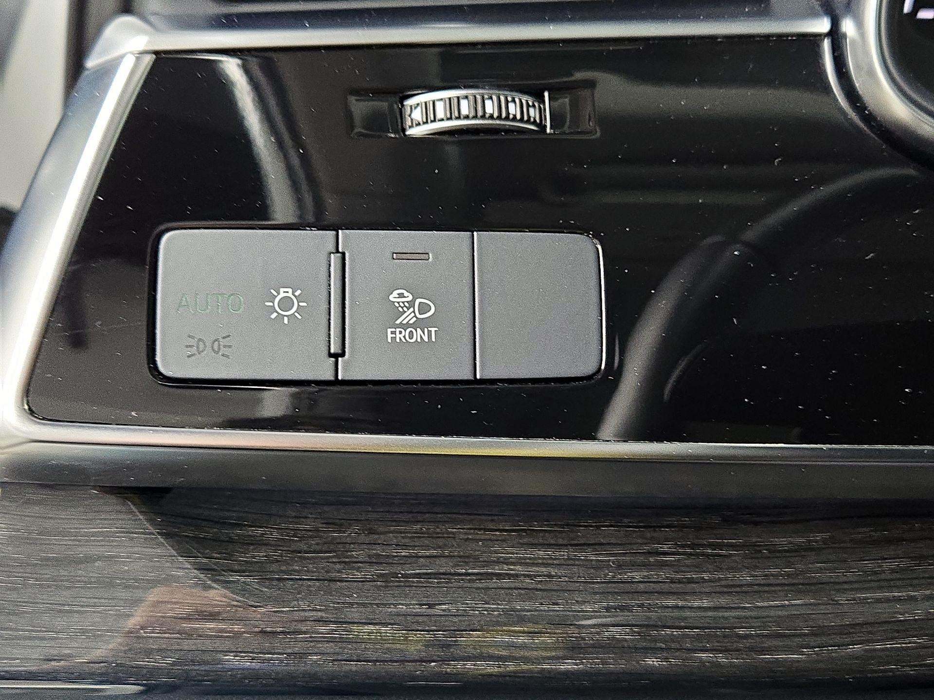 Thumbnail: 2021 Audi Q7 - 13