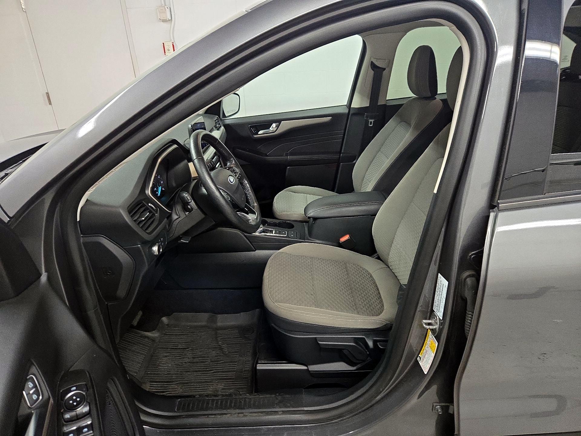 Thumbnail: 2021 Ford Escape - 11