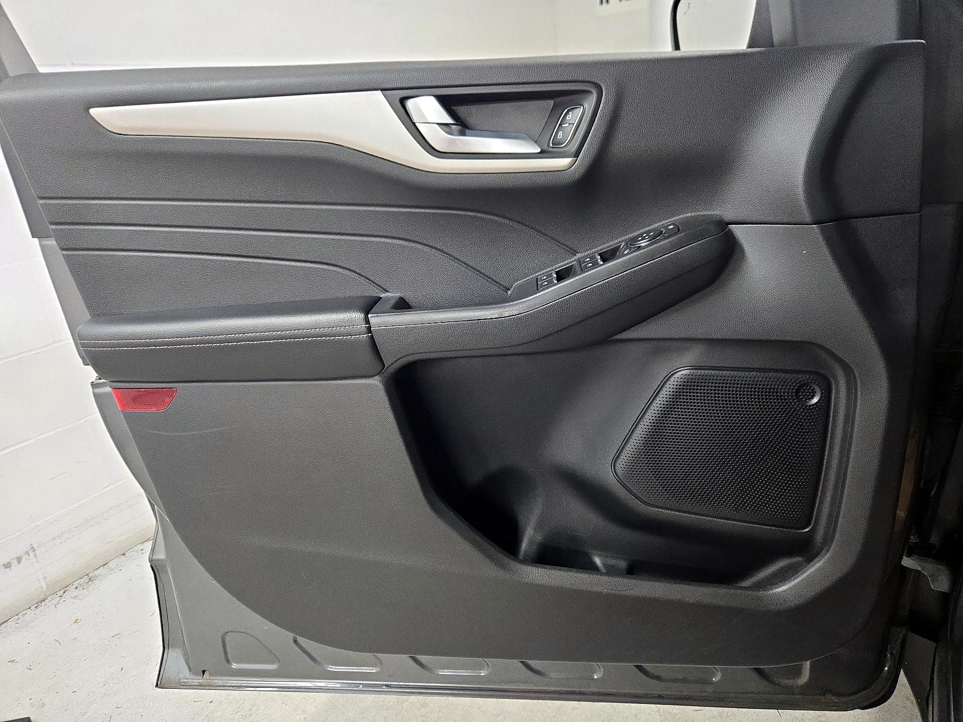 Thumbnail: 2021 Ford Escape - 12